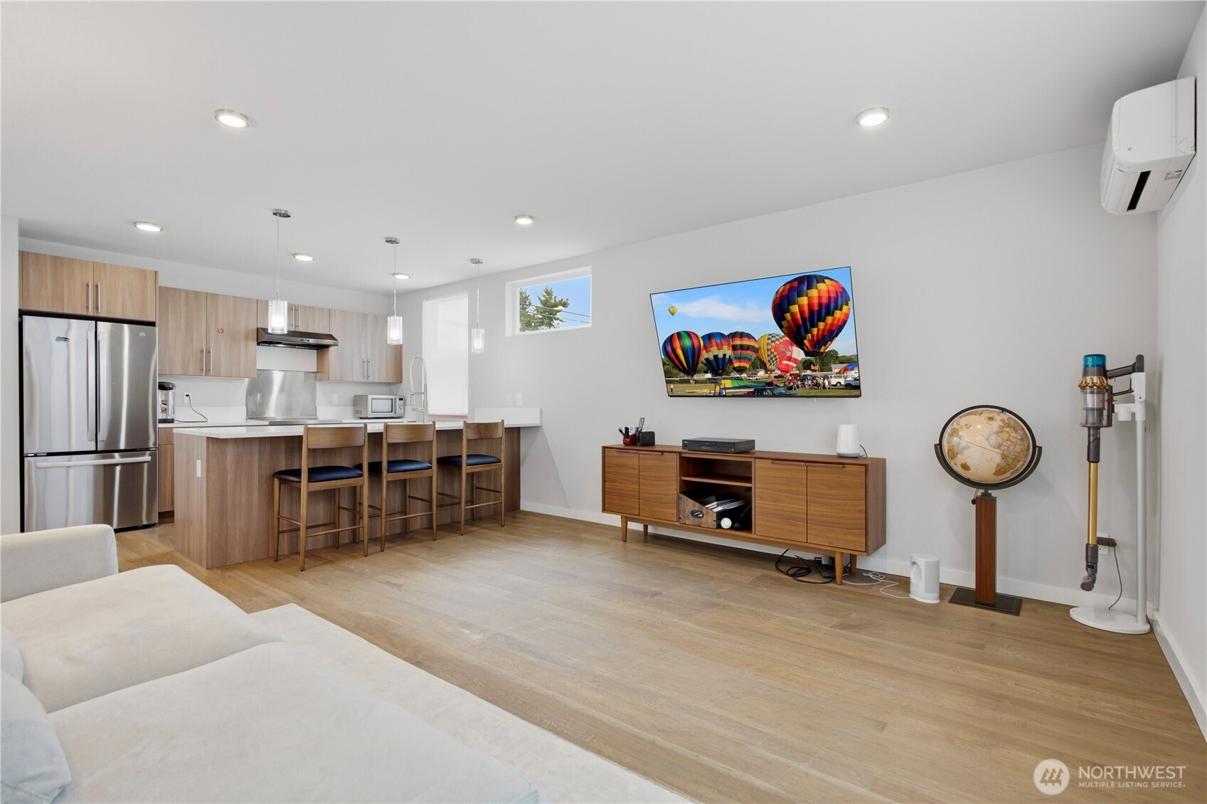 11530 Greenwood Avenue Property Photo 13