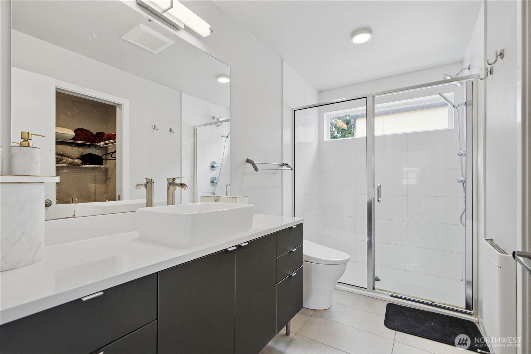 11530 Greenwood Avenue Property Photo 16