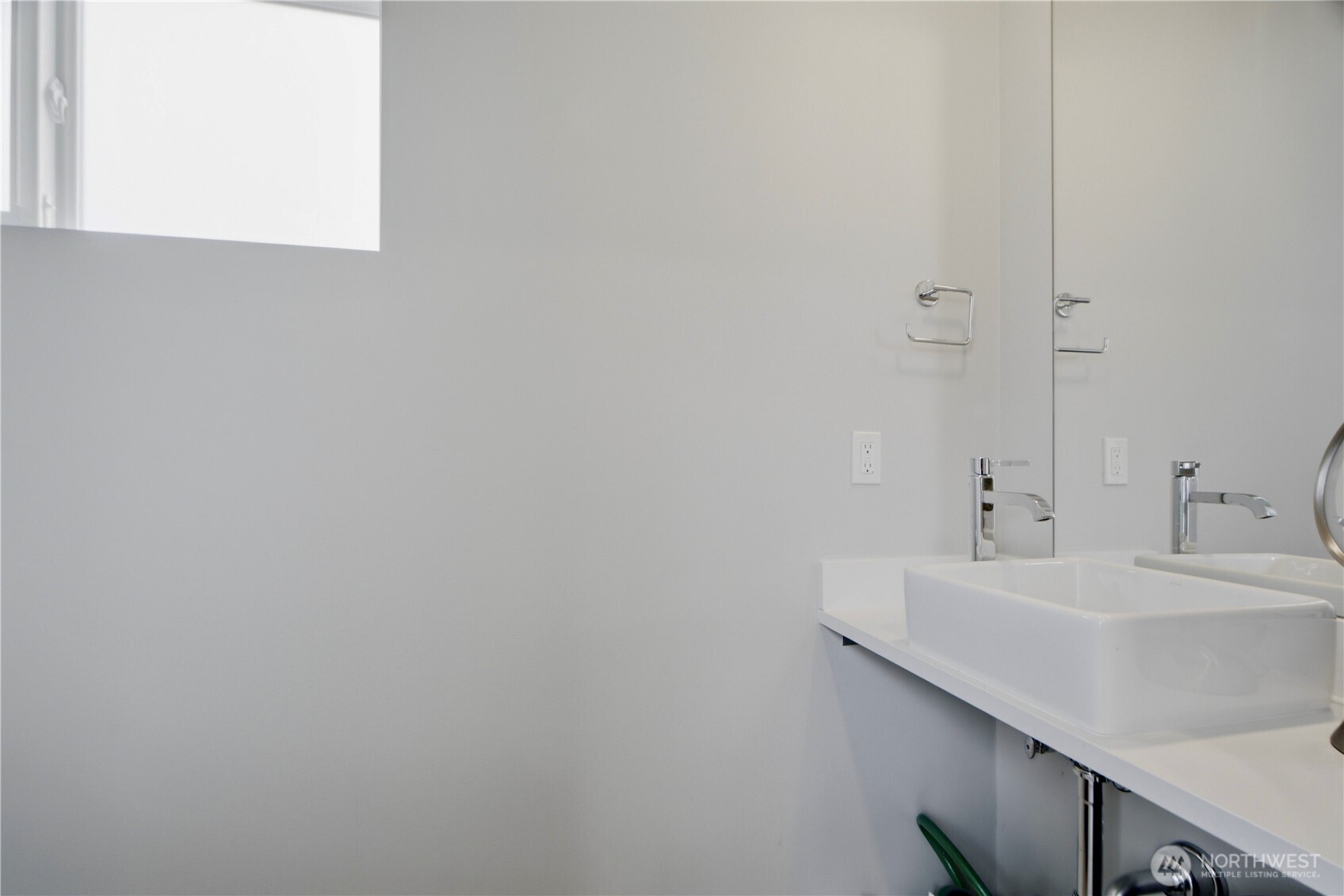 11530 Greenwood Avenue Property Photo 19