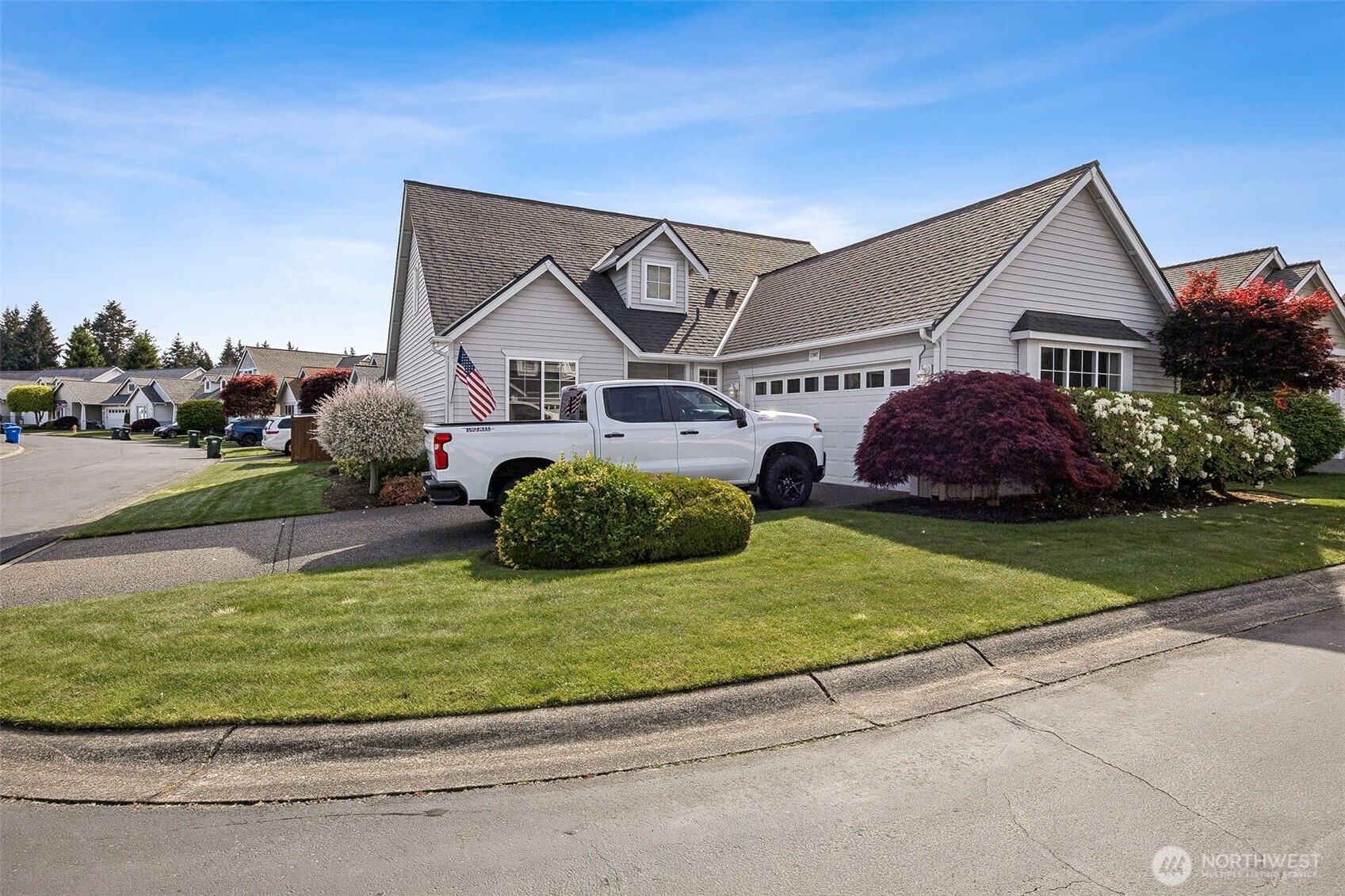 17007 91st Avenue Property Photo 2