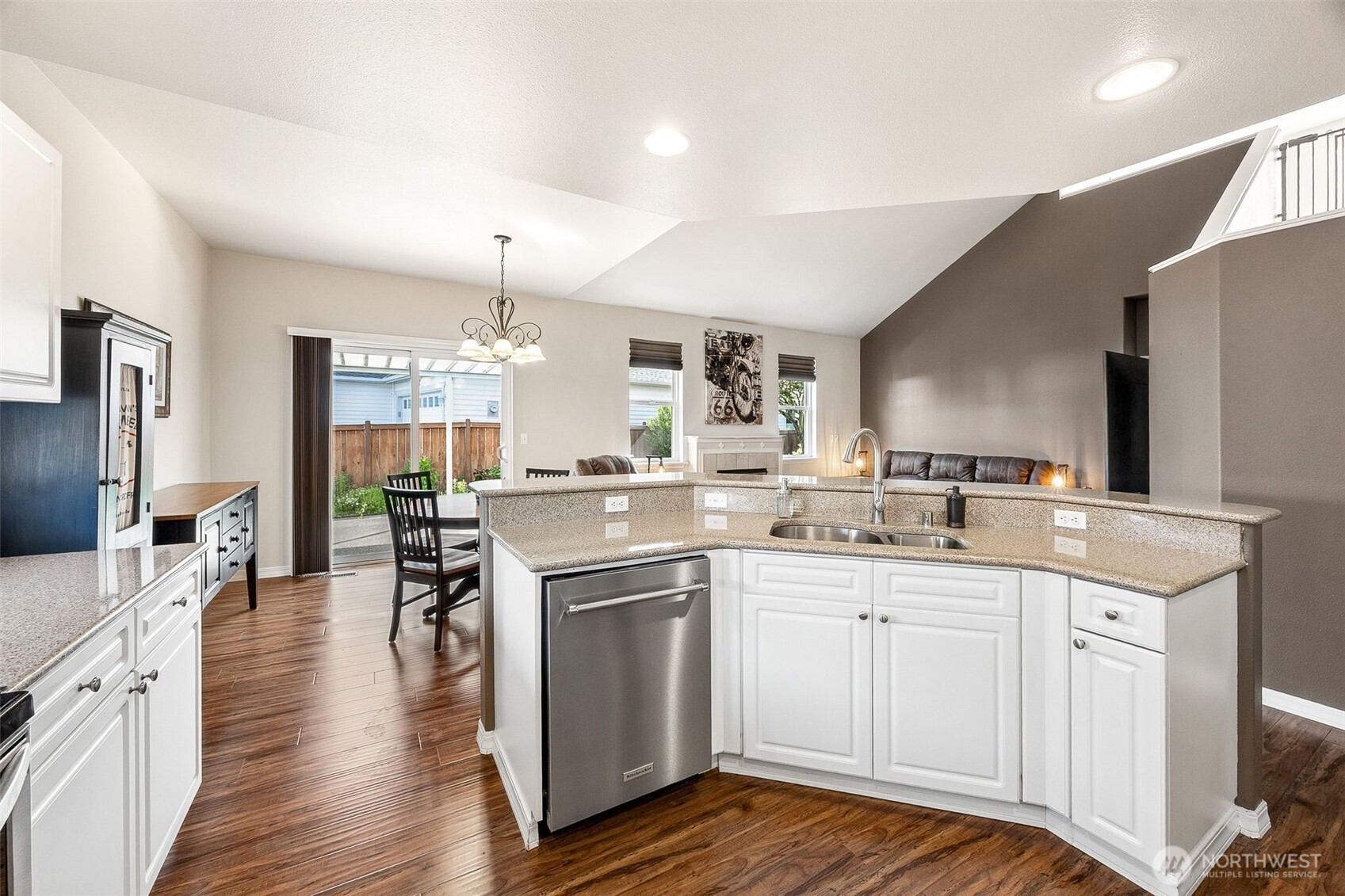 17007 91st Avenue Property Photo 6