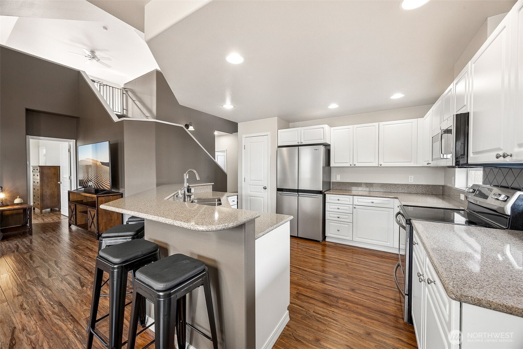 17007 91st Avenue Property Photo 7