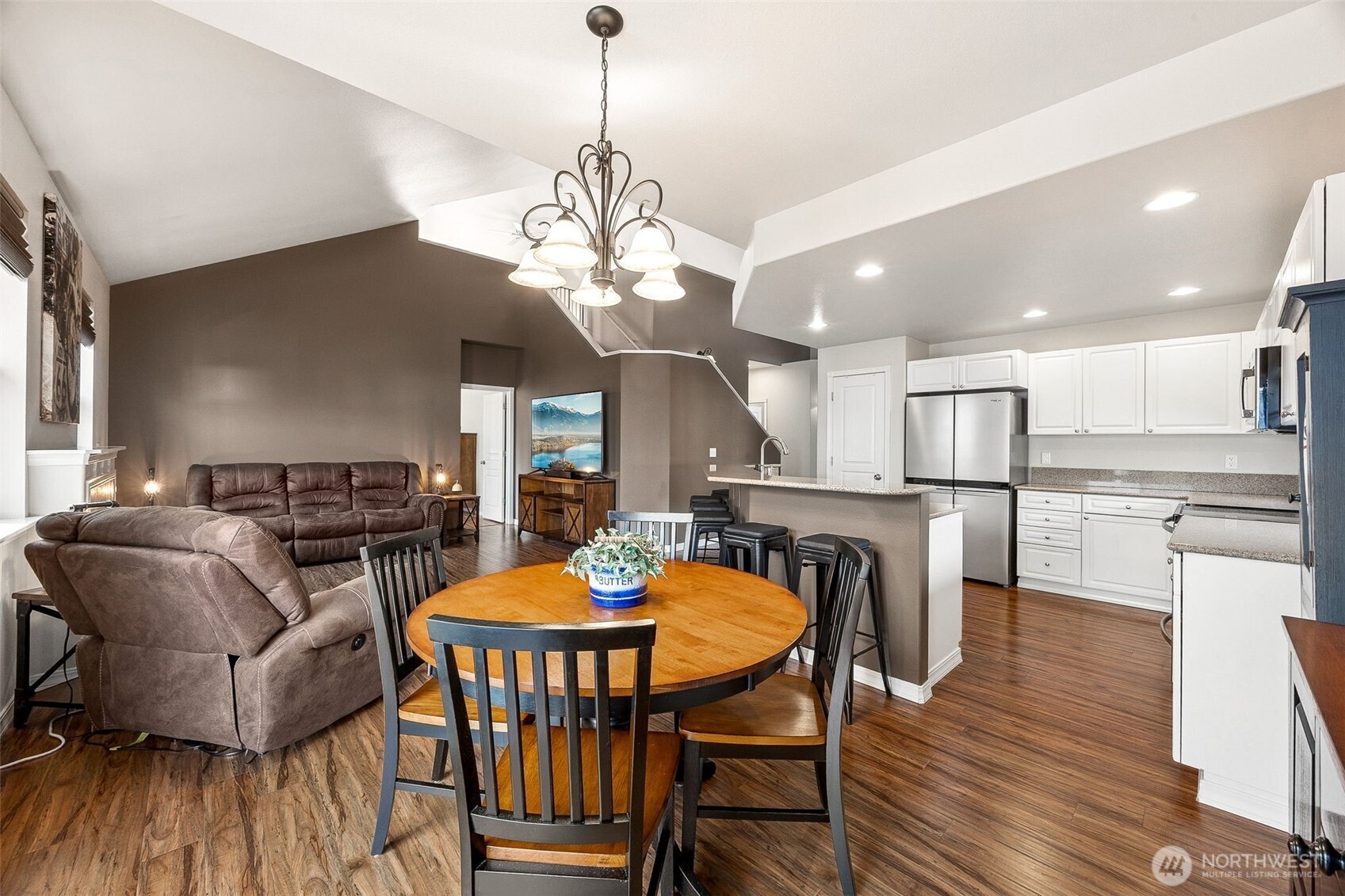 17007 91st Avenue Property Photo 8