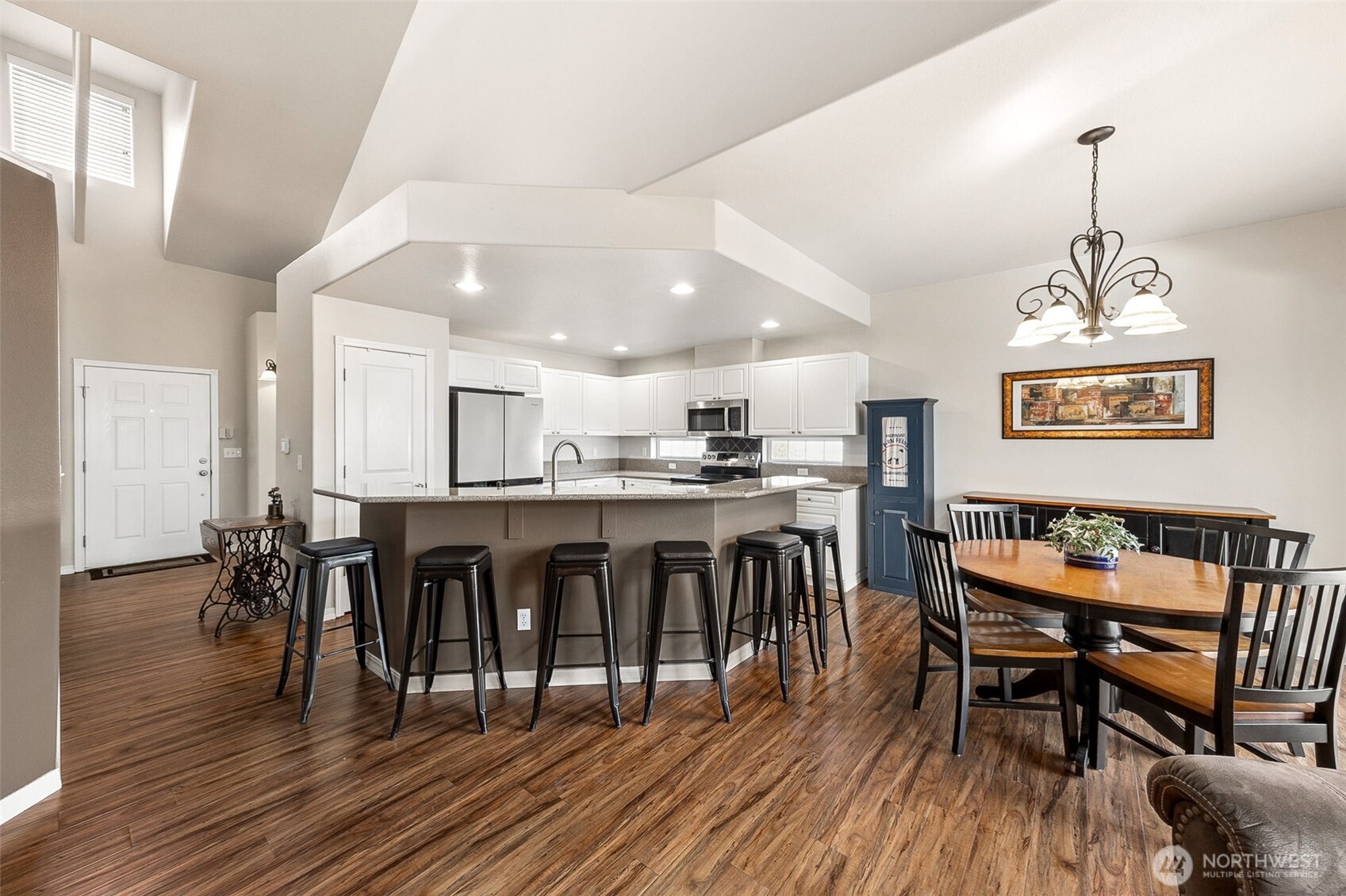 17007 91st Avenue Property Photo 9