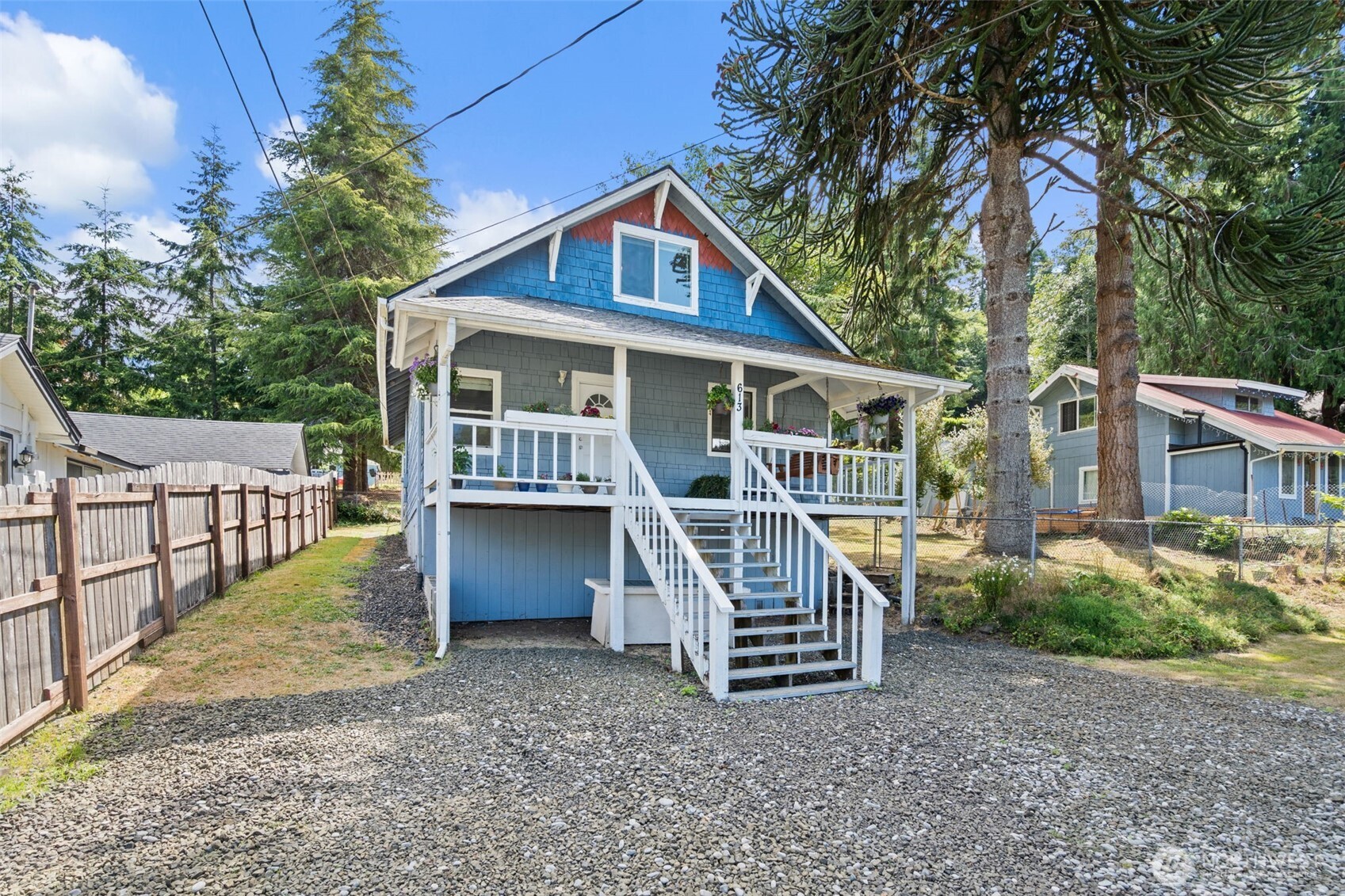 613 Cherry Street Property Photo 2