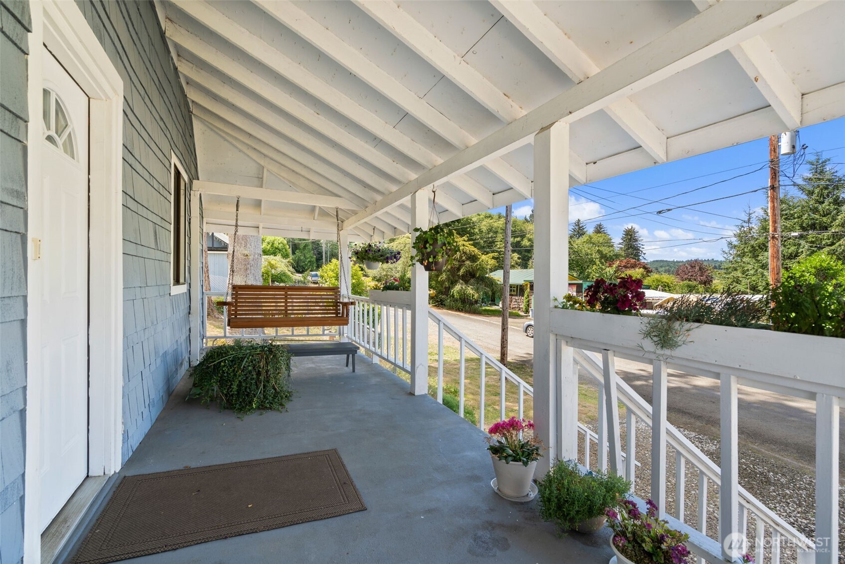613 Cherry Street Property Photo 4