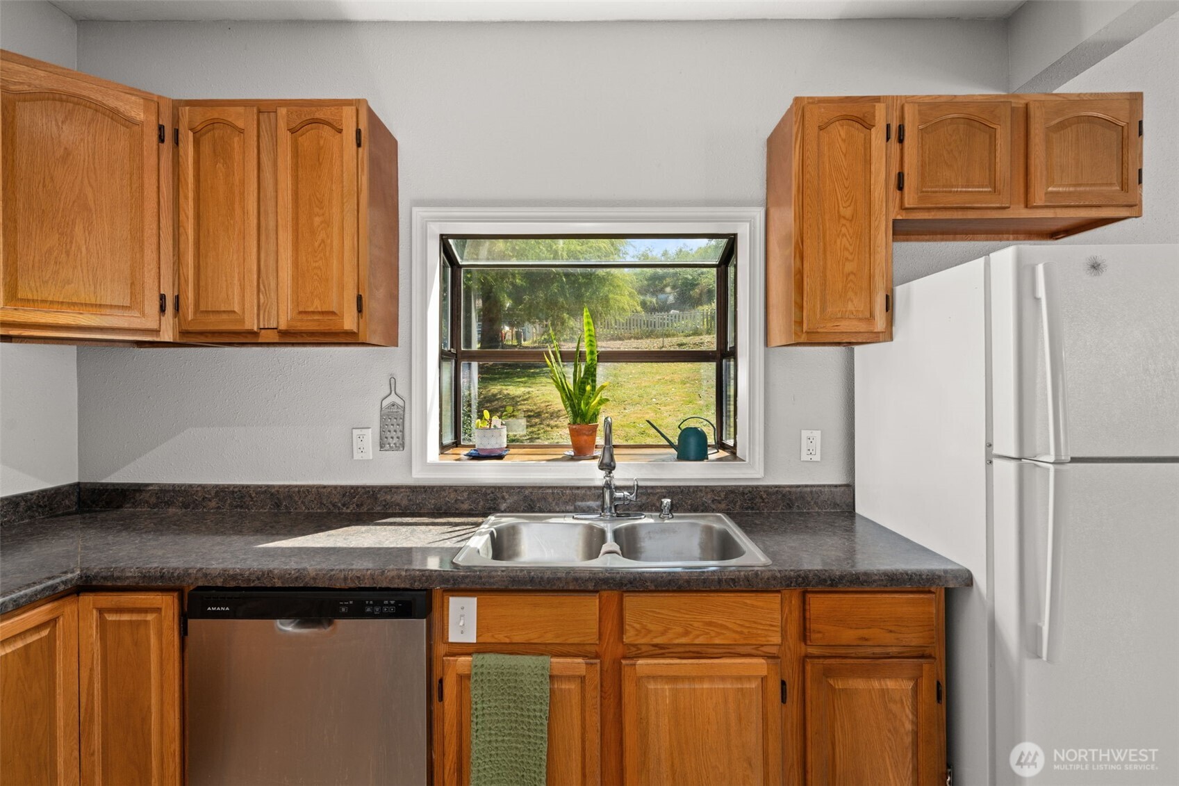 613 Cherry Street Property Photo 11