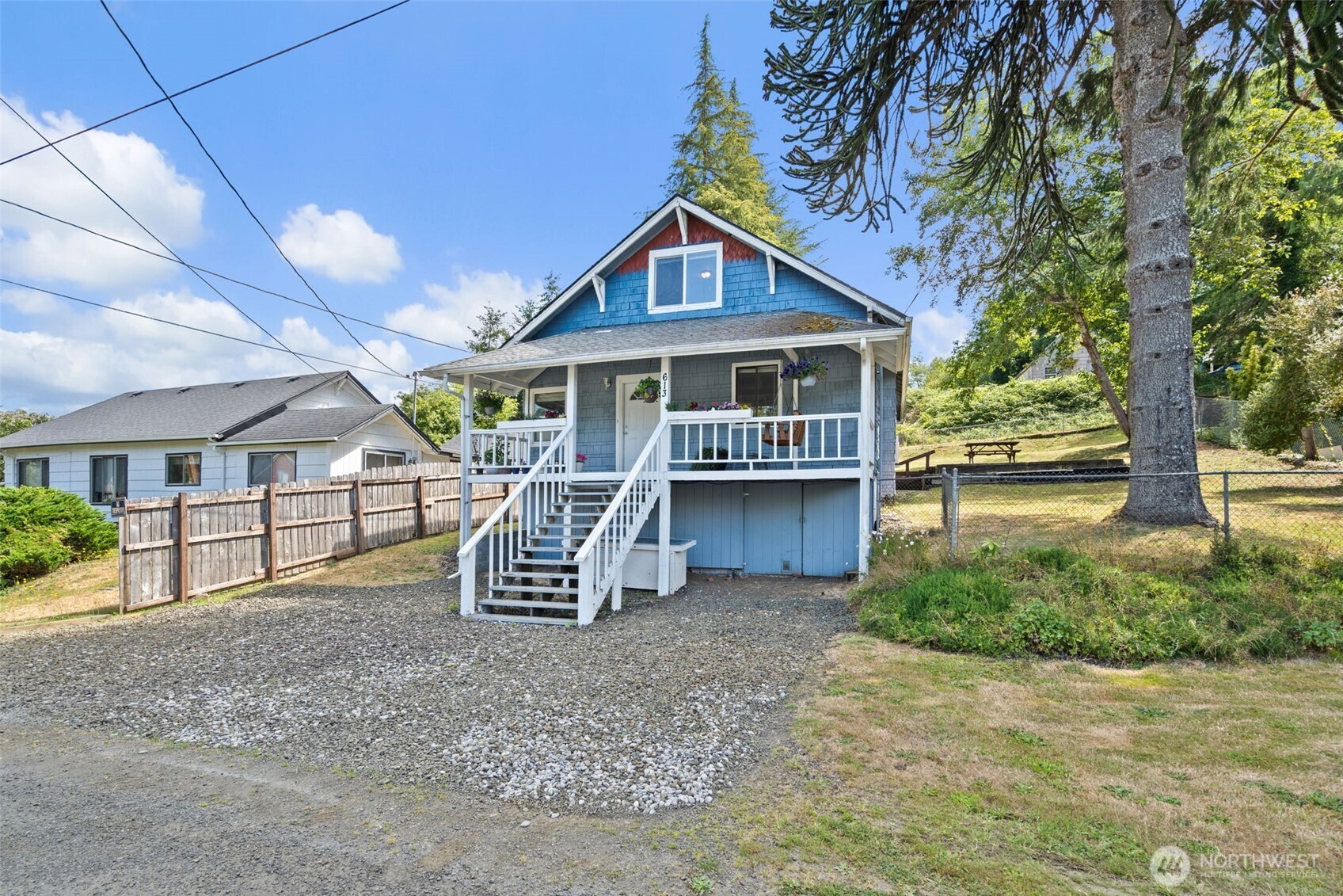 613 Cherry Street Property Photo 23