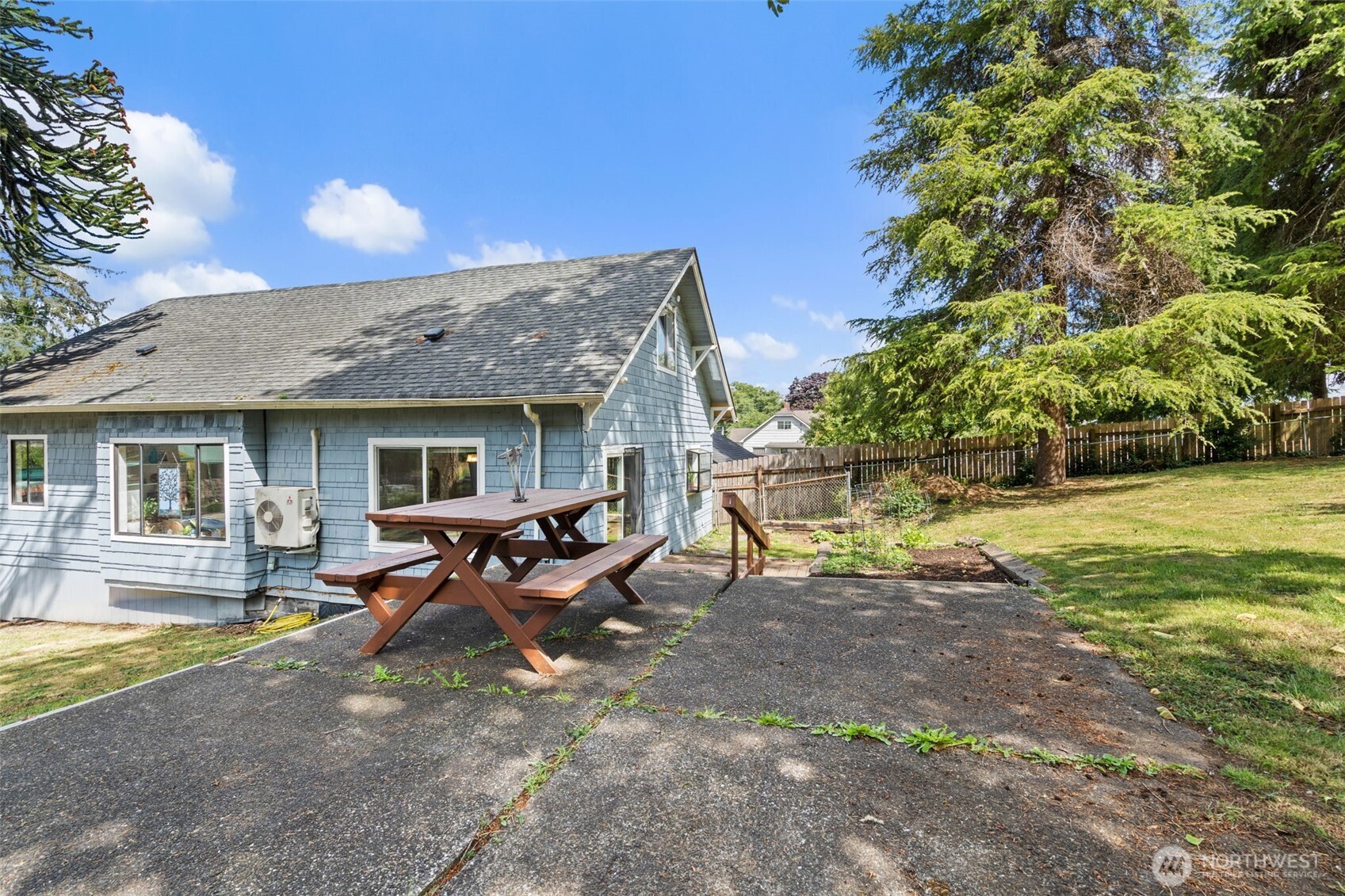 613 Cherry Street Property Photo 27