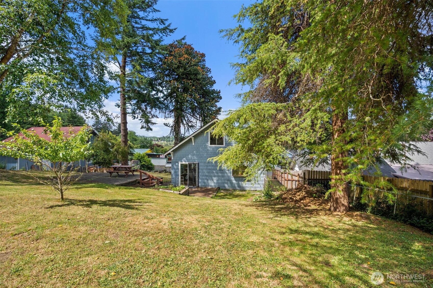 613 Cherry Street Property Photo 29