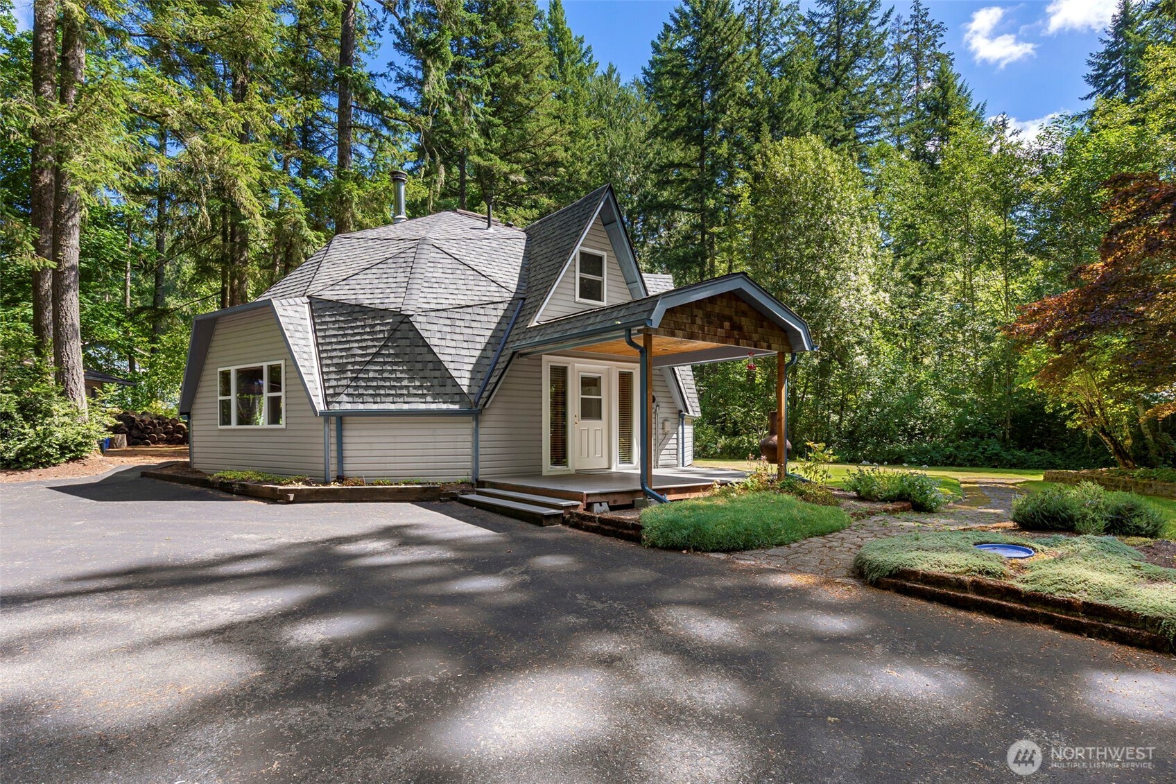 15900 Clear Creek Road Property Photo 1