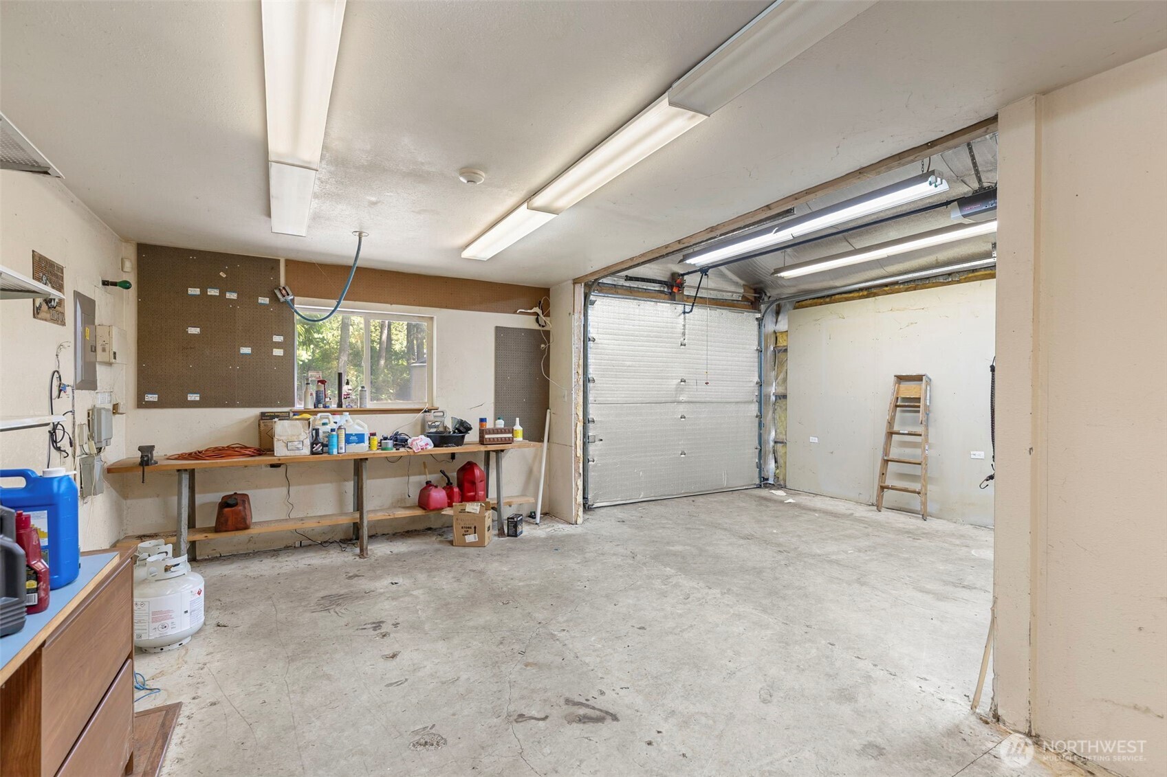 15900 Clear Creek Road Property Photo 3