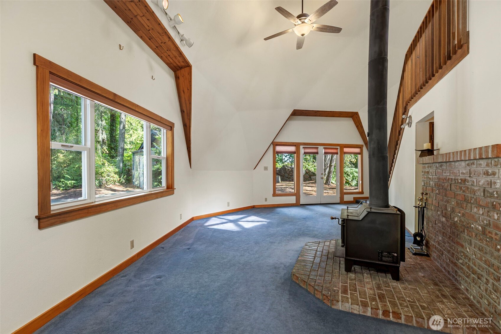 15900 Clear Creek Road Property Photo 9