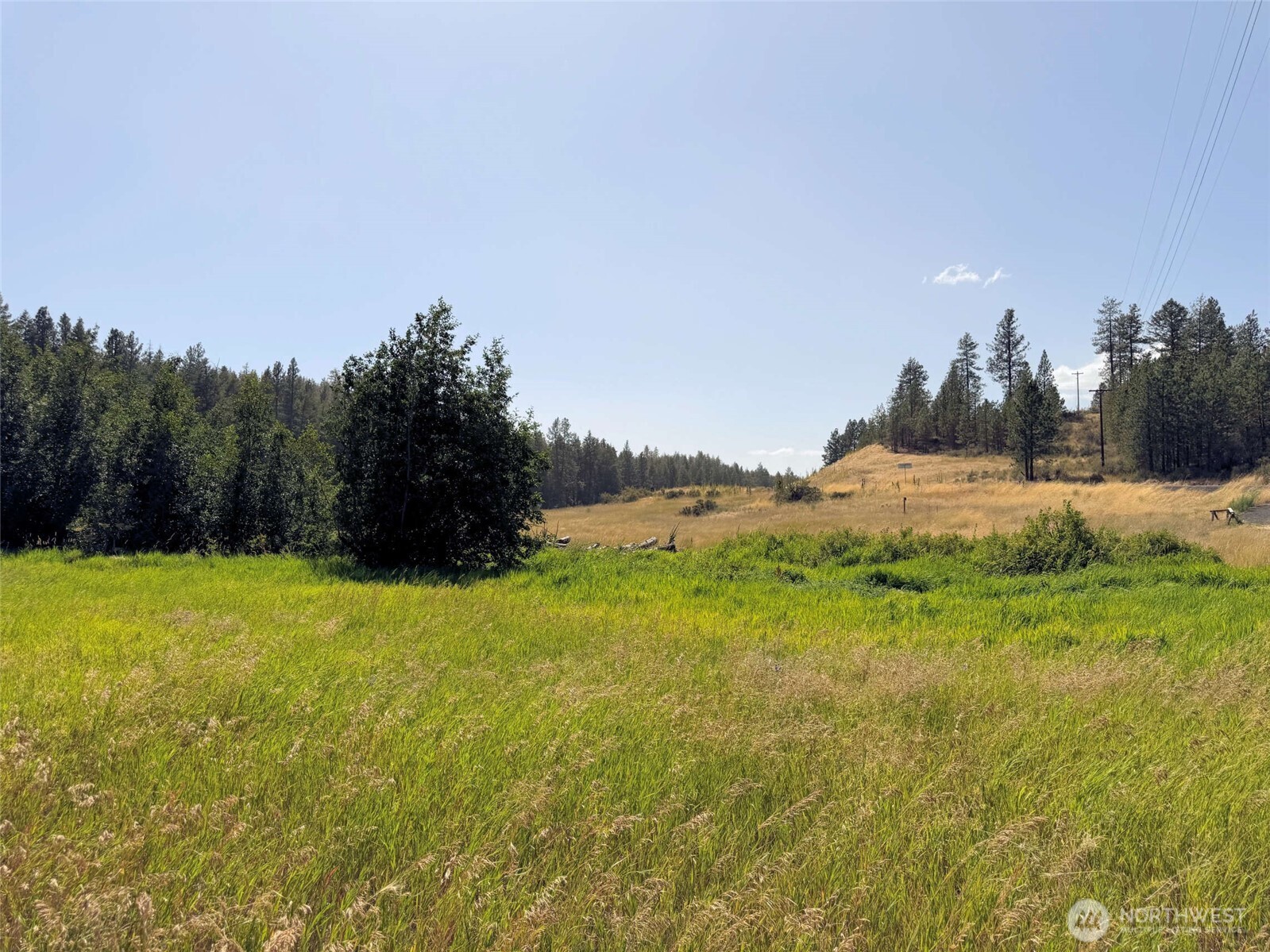 1 Miles/creston Road Property Photo 1
