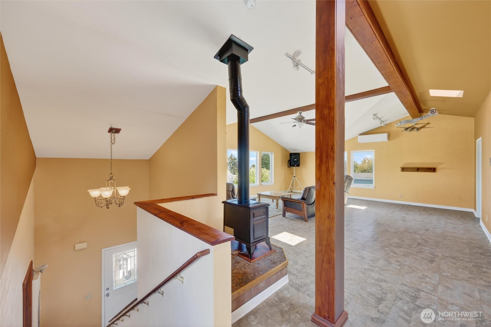 1119 Longview Avenue Property Photo 8