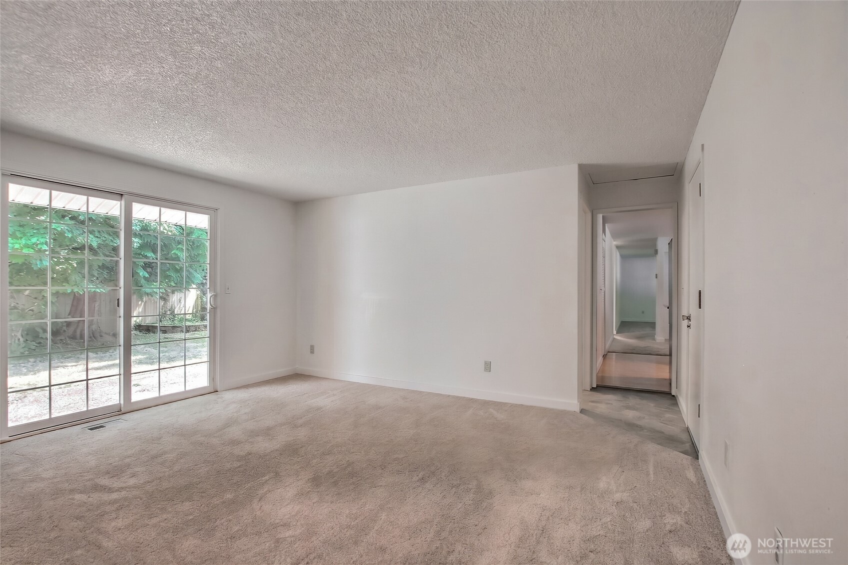 21815 6th Avenue Property Photo 10