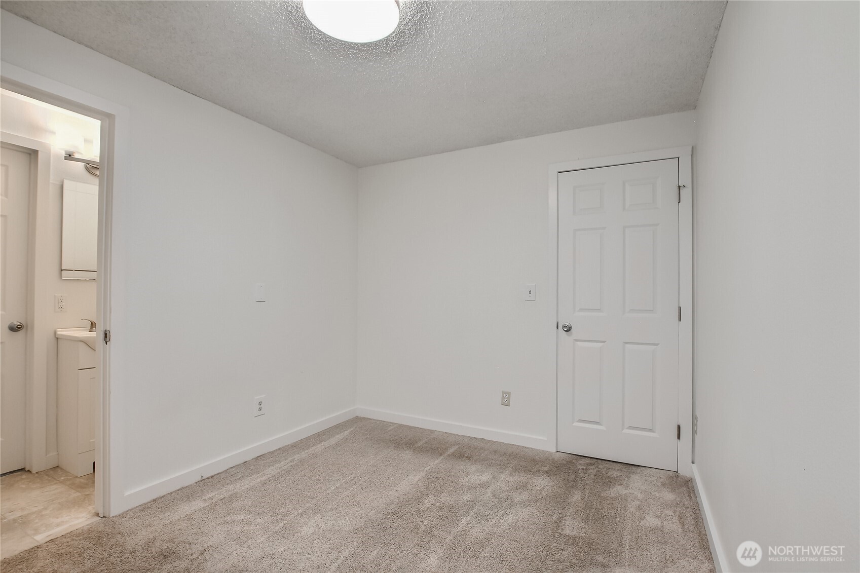 21815 6th Avenue Property Photo 12