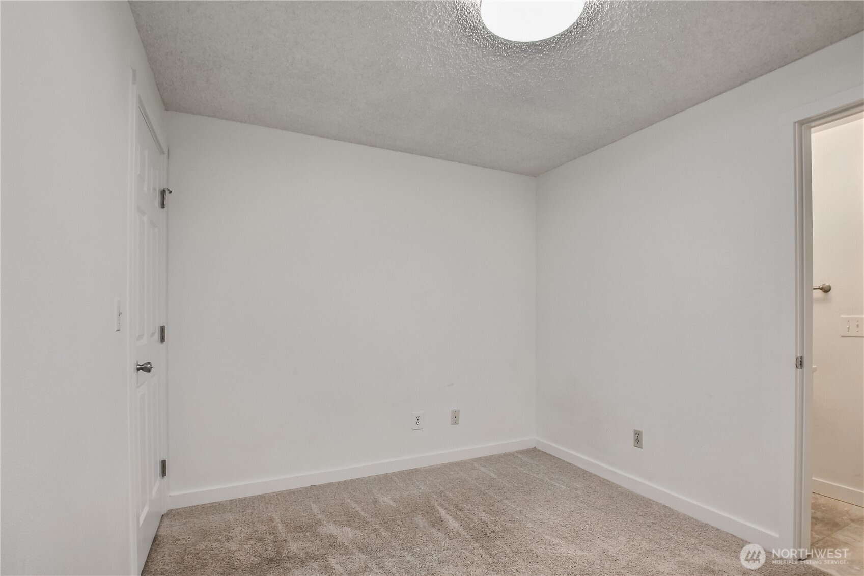 21815 6th Avenue Property Photo 15