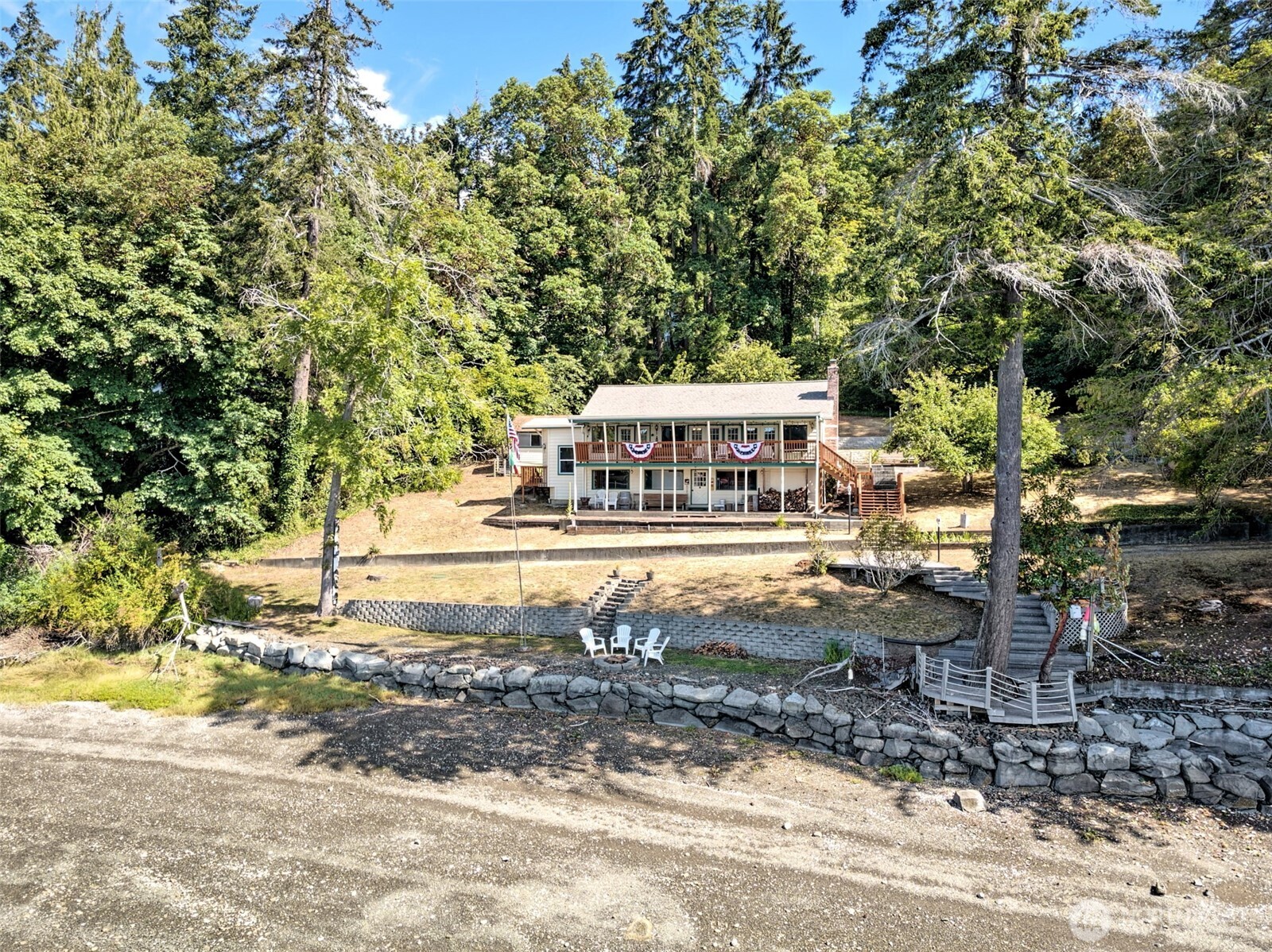 411 E Orchard Lane Property Photo 4