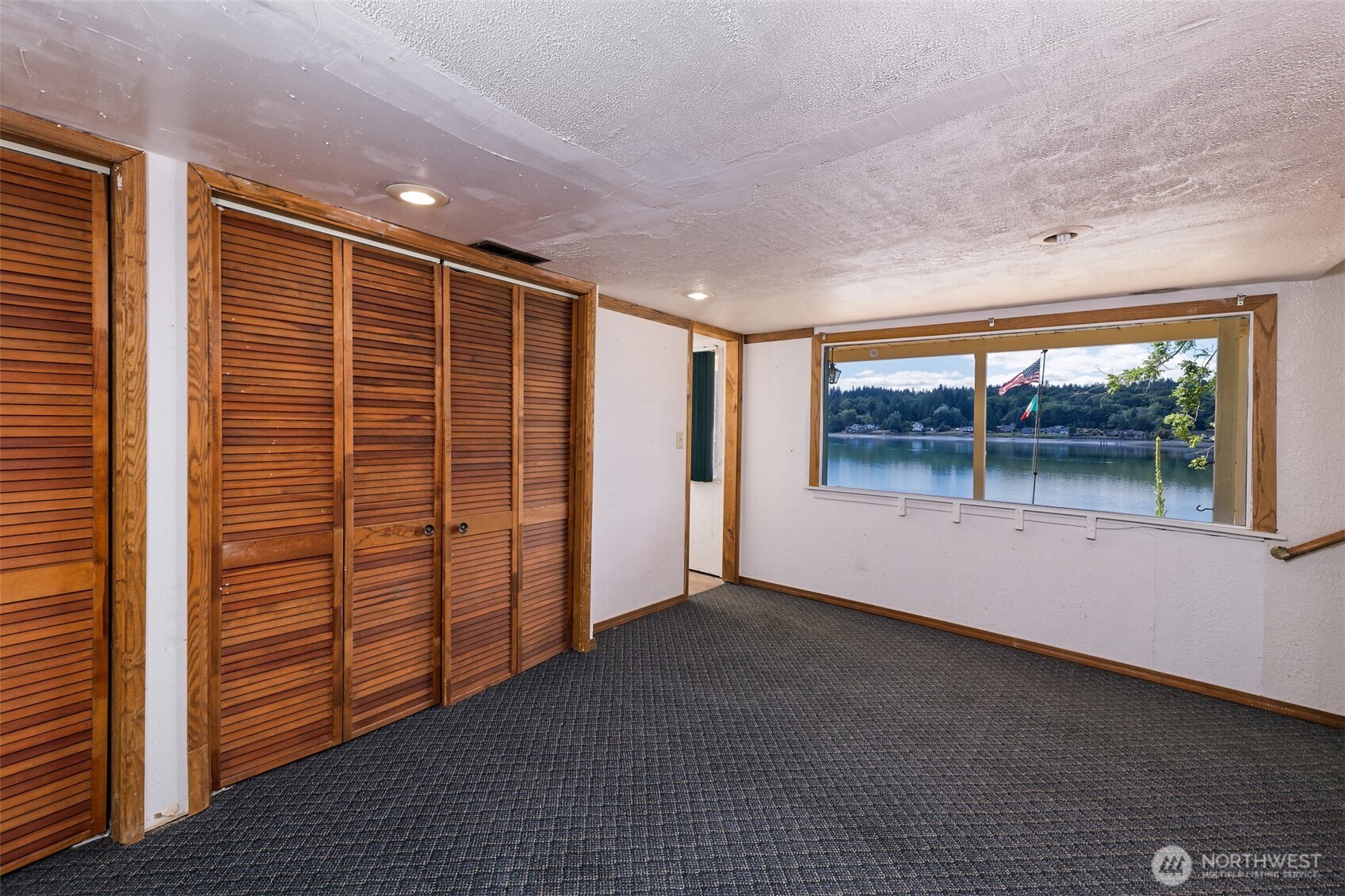 411 E Orchard Lane Property Photo 24
