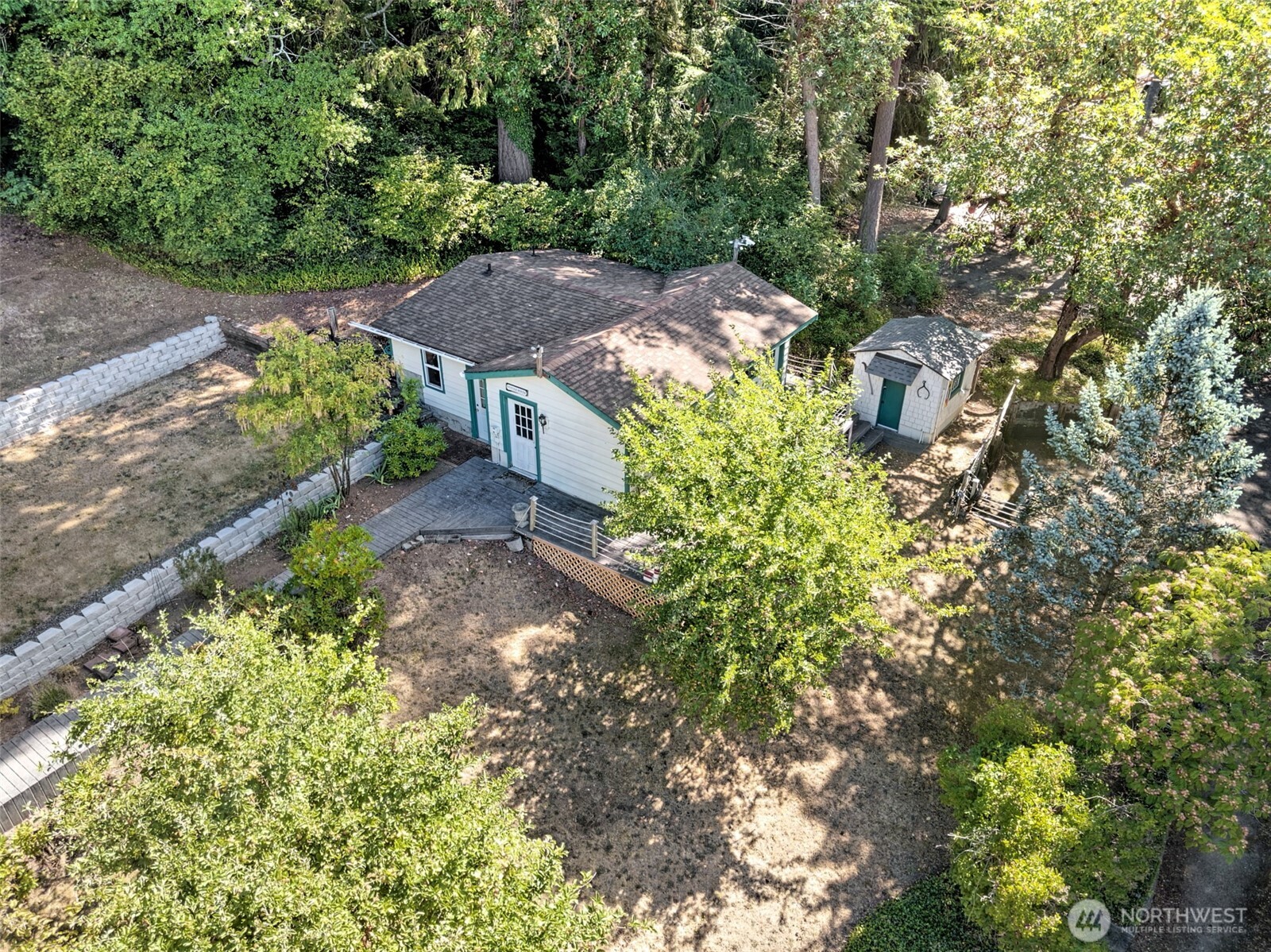 411 E Orchard Lane Property Photo 36