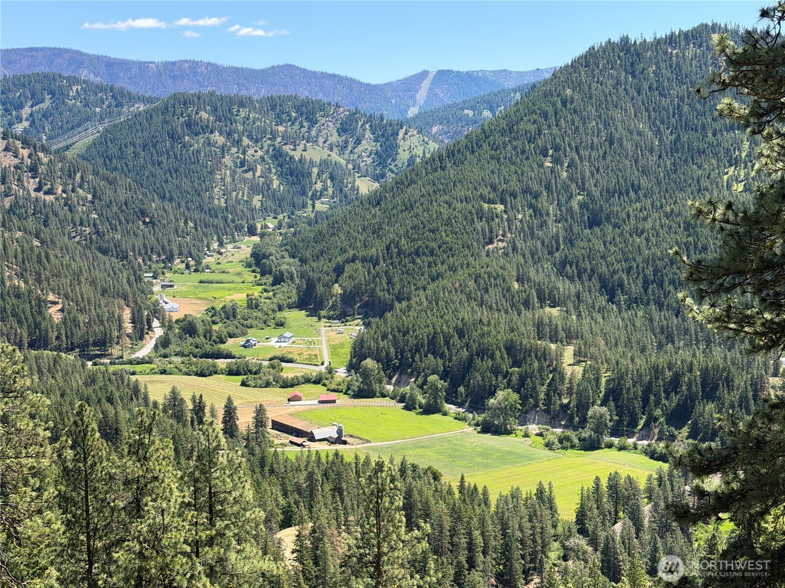 16100 Chumstick Highway Property Photo 1