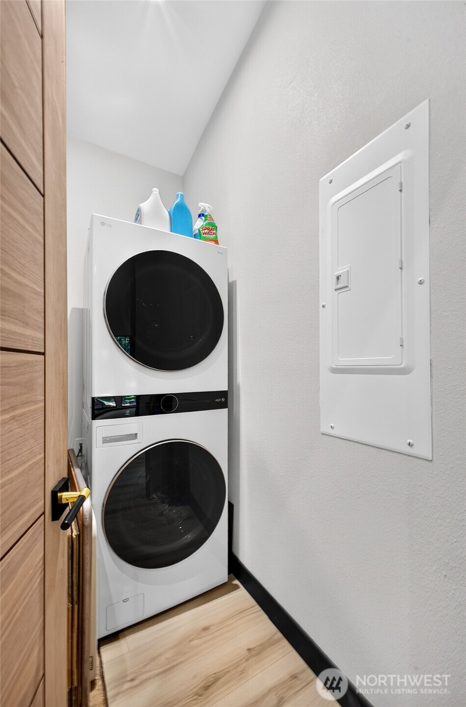 11215 Juniper Place Property Photo 14