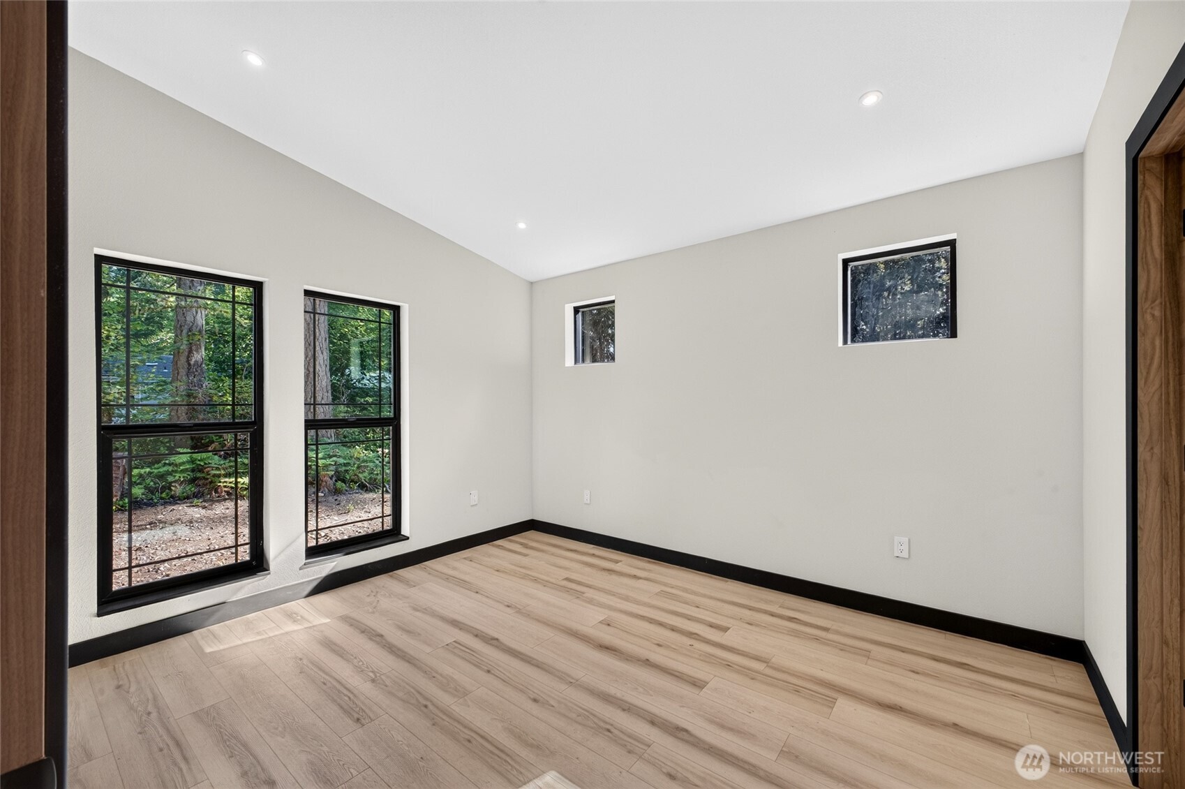 11215 Juniper Place Property Photo 22