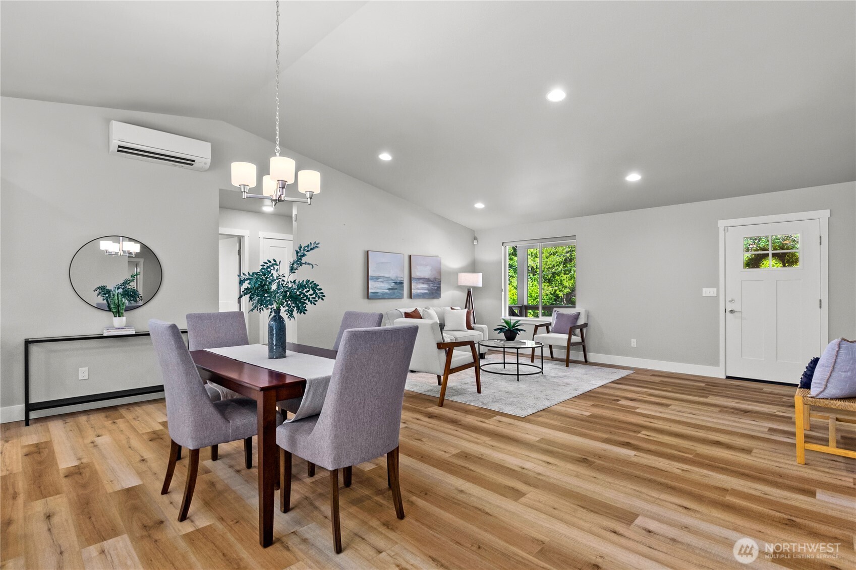 9804 Windward Drive Property Photo 12