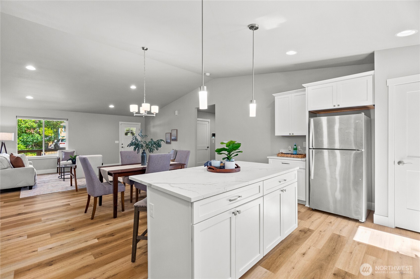 9804 Windward Drive Property Photo 13