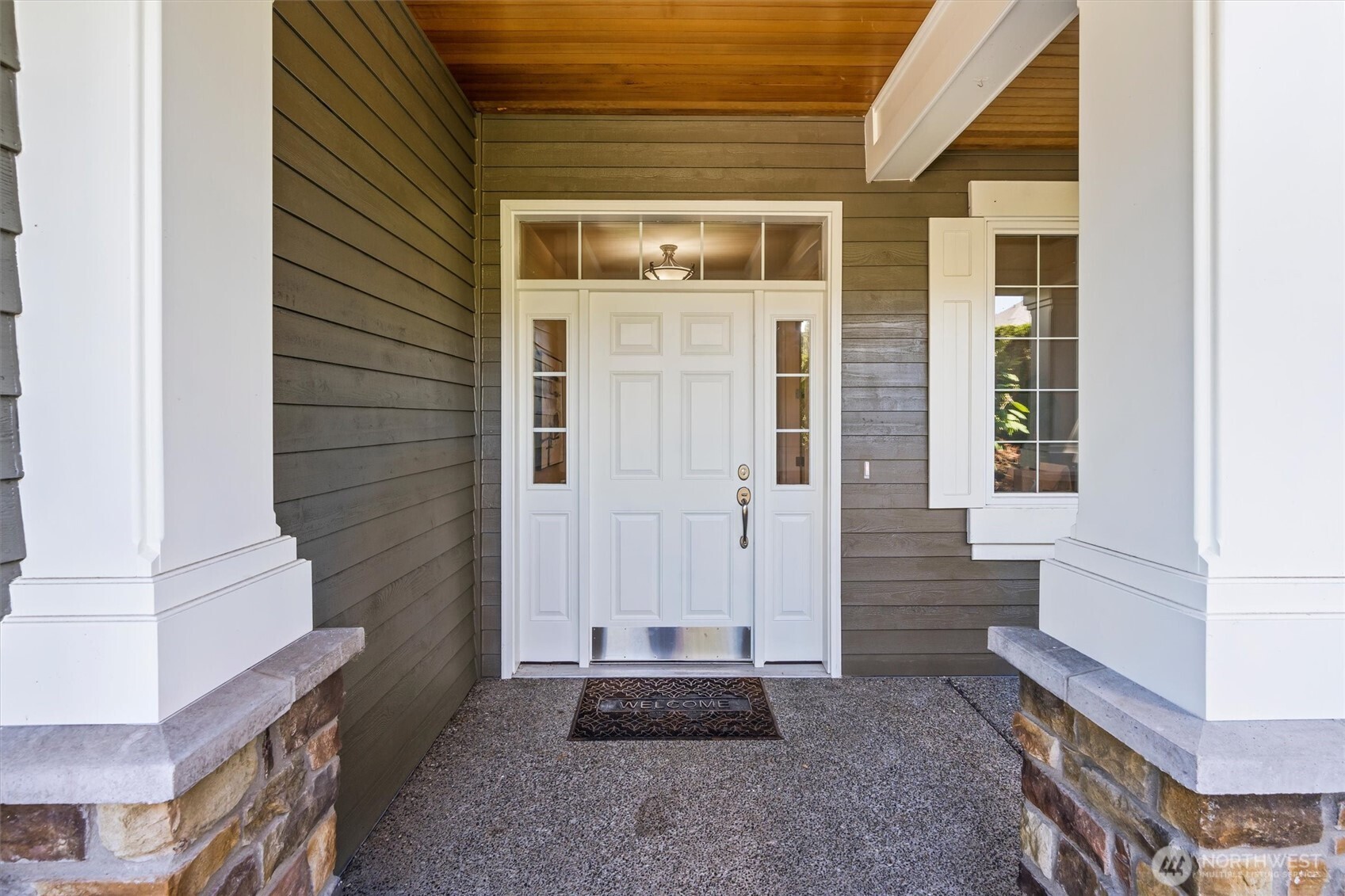 1409 271st Place Se Property Photo 3