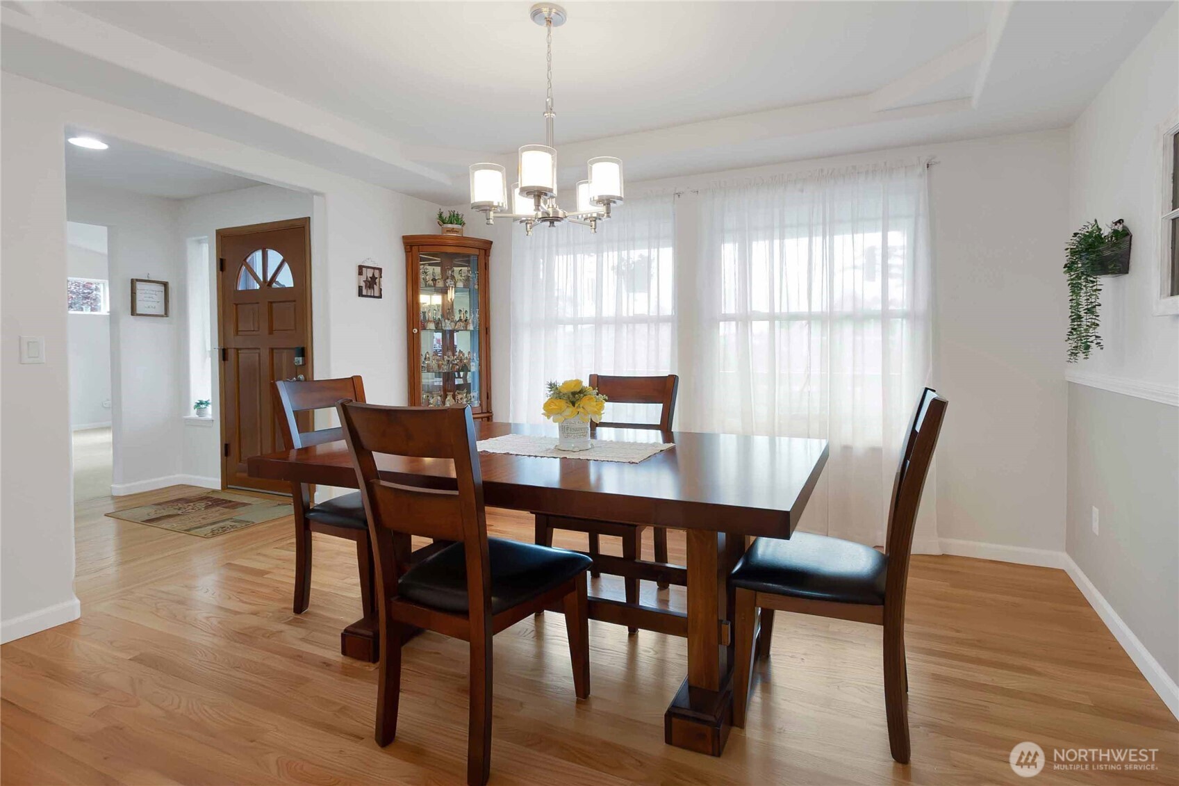 10909 Vickery Avenue Property Photo 8