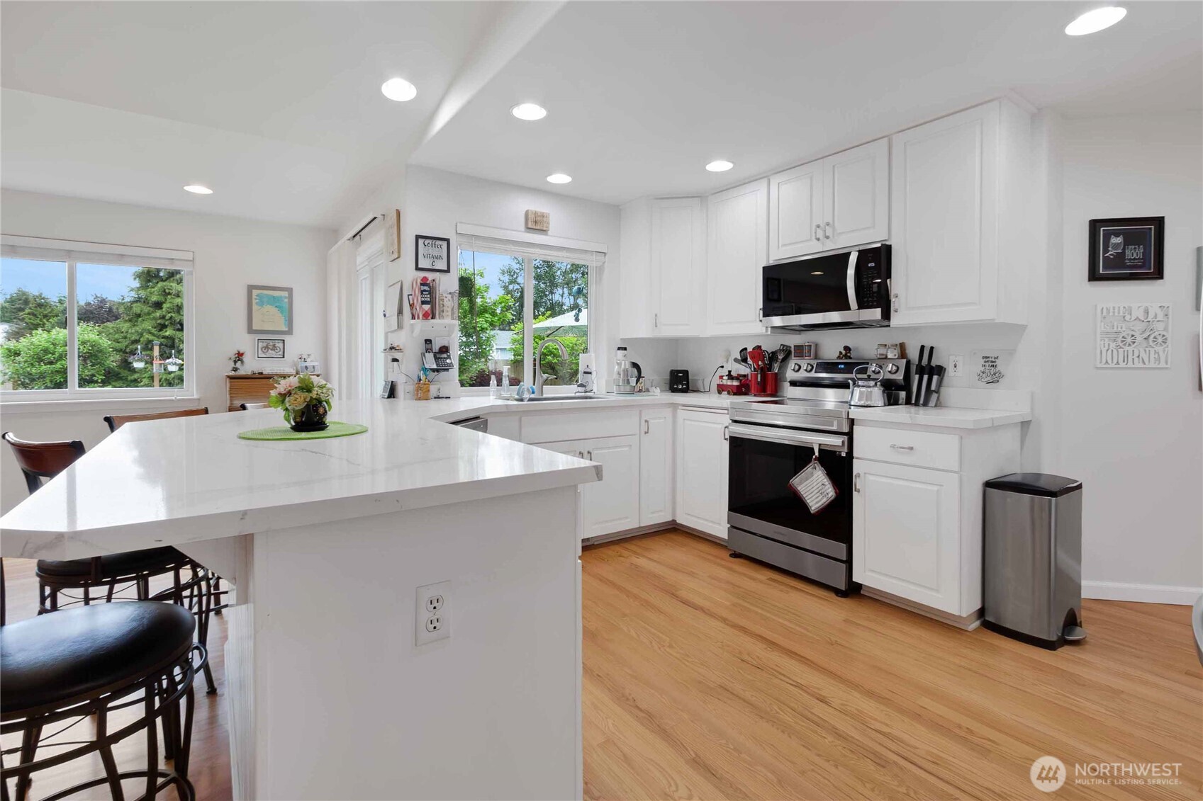 10909 Vickery Avenue Property Photo 12