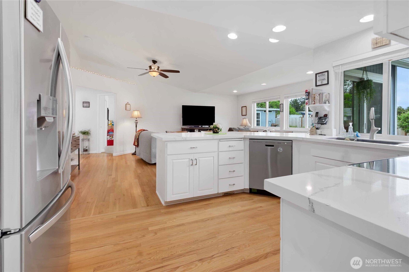 10909 Vickery Avenue Property Photo 14