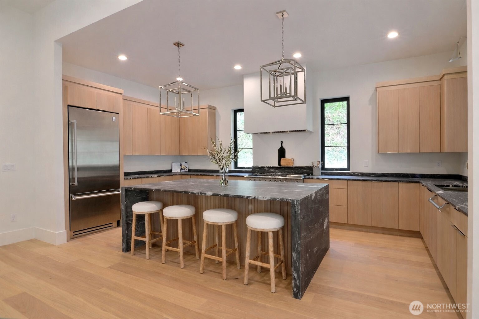 275 Island Boulevard Property Photo 6