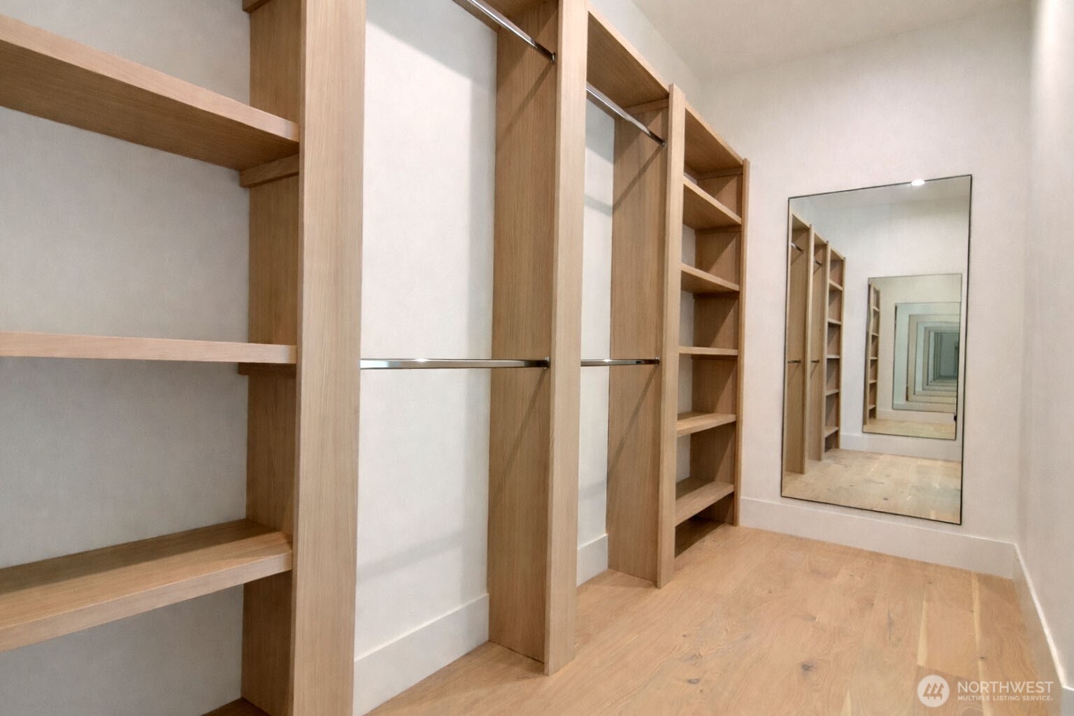 275 Island Boulevard Property Photo 19