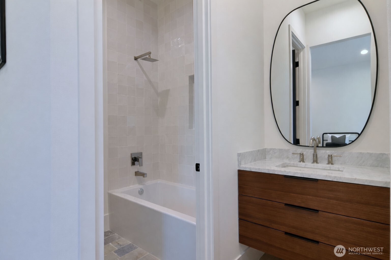 275 Island Boulevard Property Photo 21