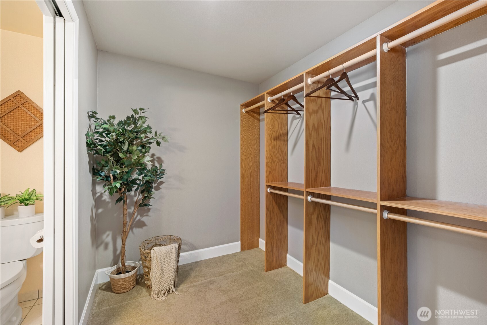2360 38th Avenue Property Photo 16