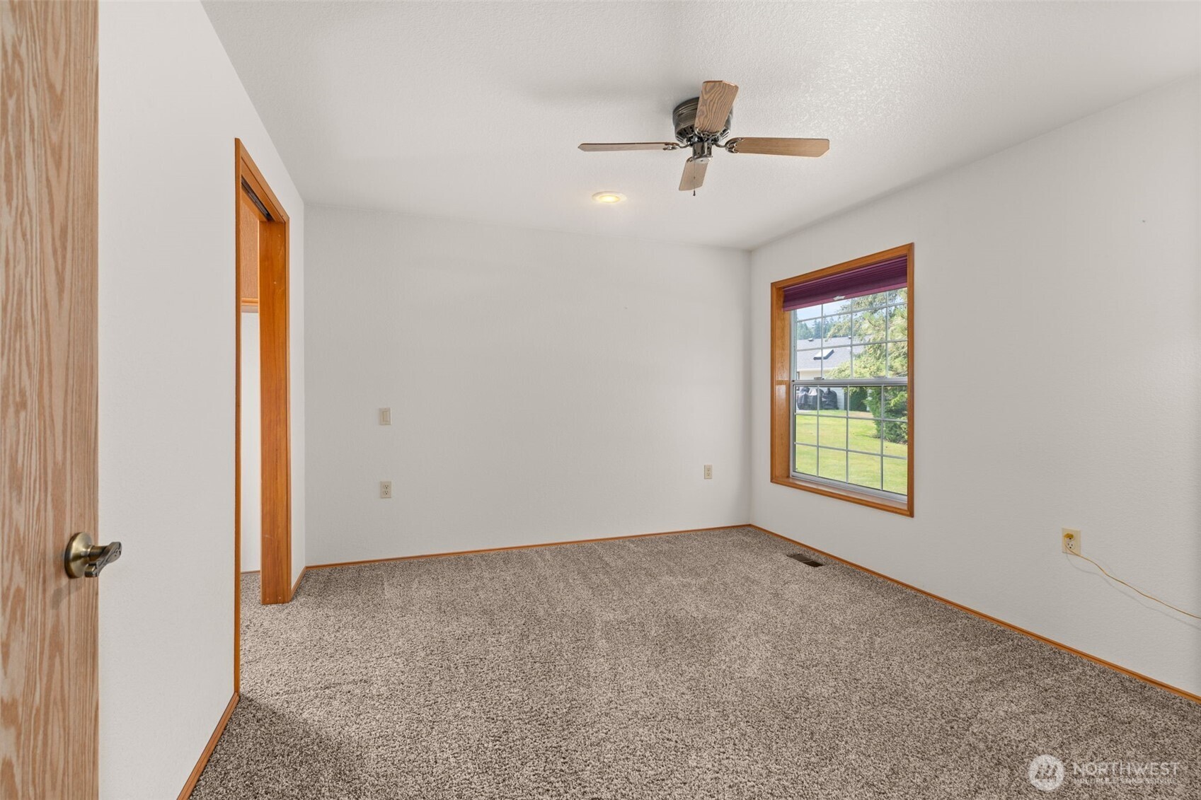 1229 Searle Drive Property Photo 16