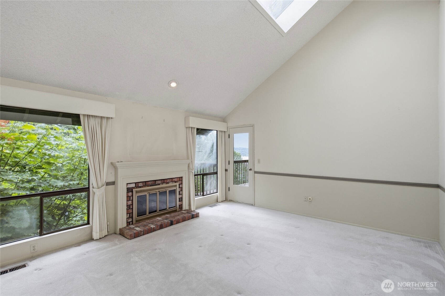 104 168th Avenue Property Photo 7