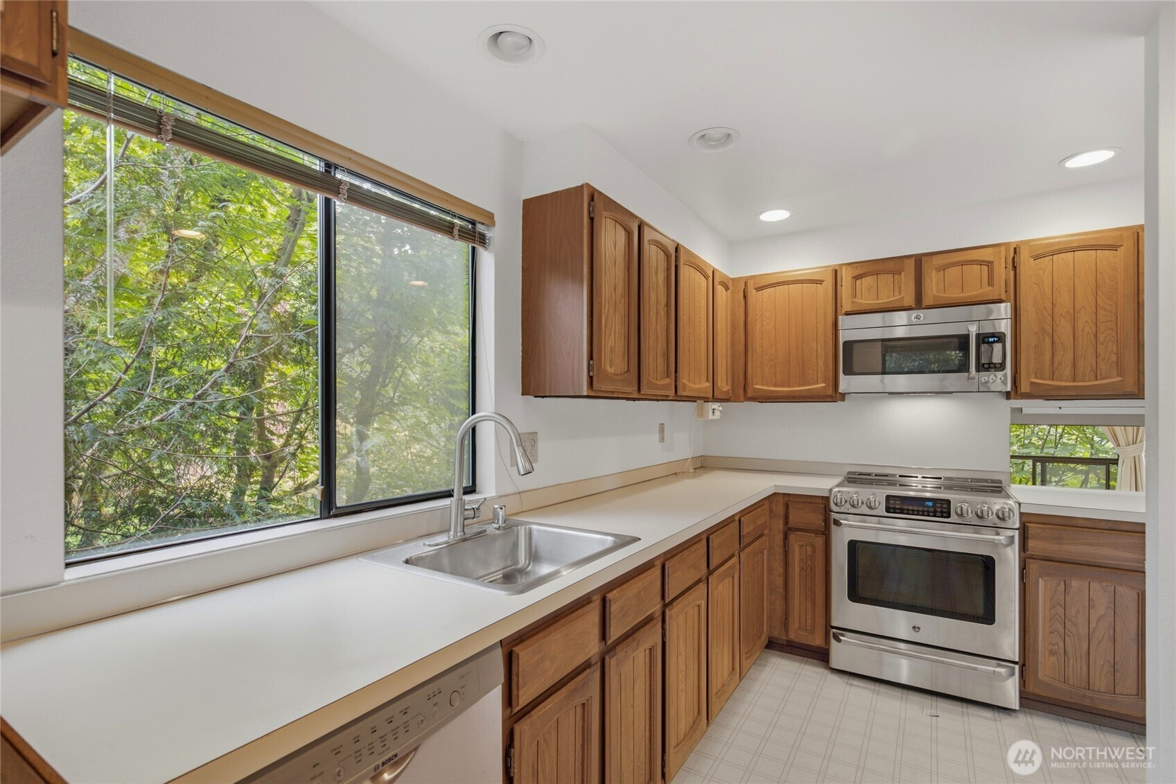 104 168th Avenue Property Photo 15