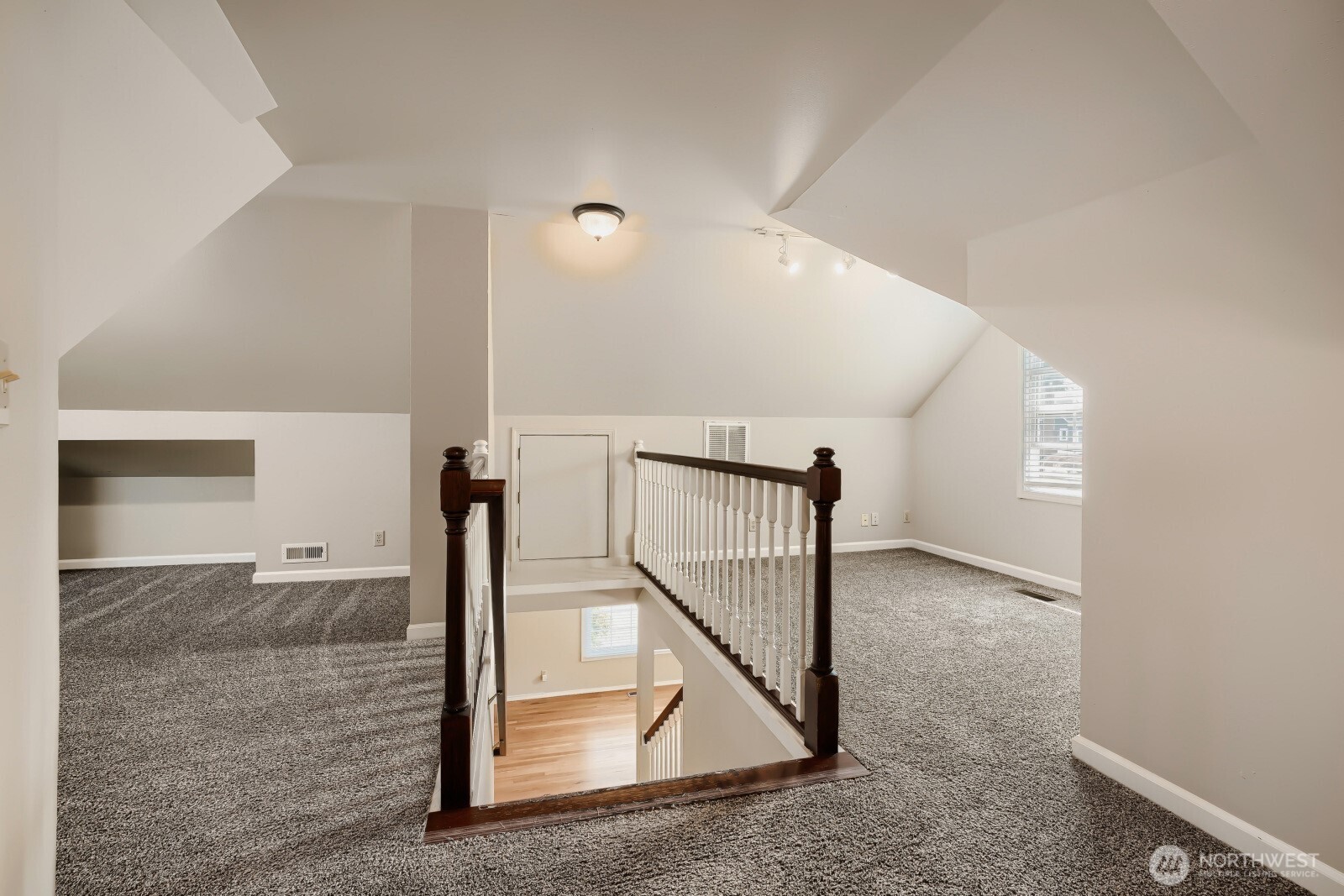 218 Summit Avenue Property Photo 7