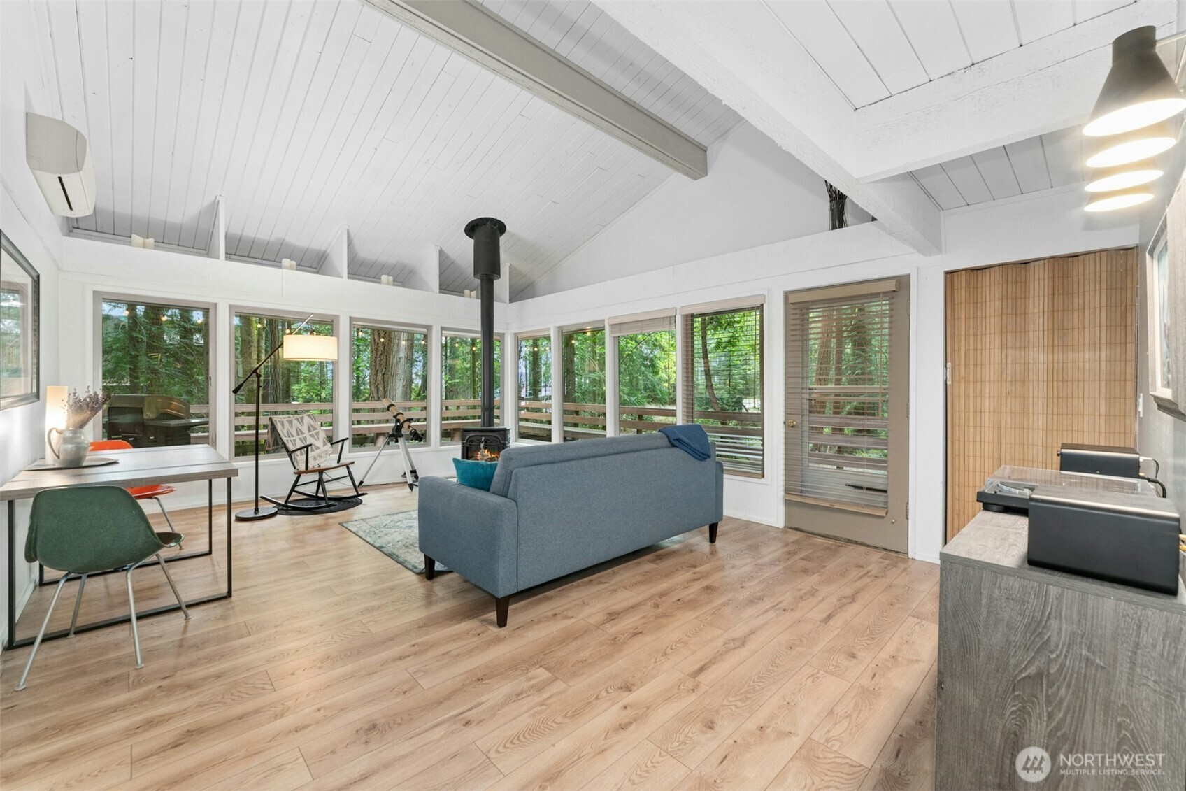 201 E Cutty Sark Drive Property Photo 1
