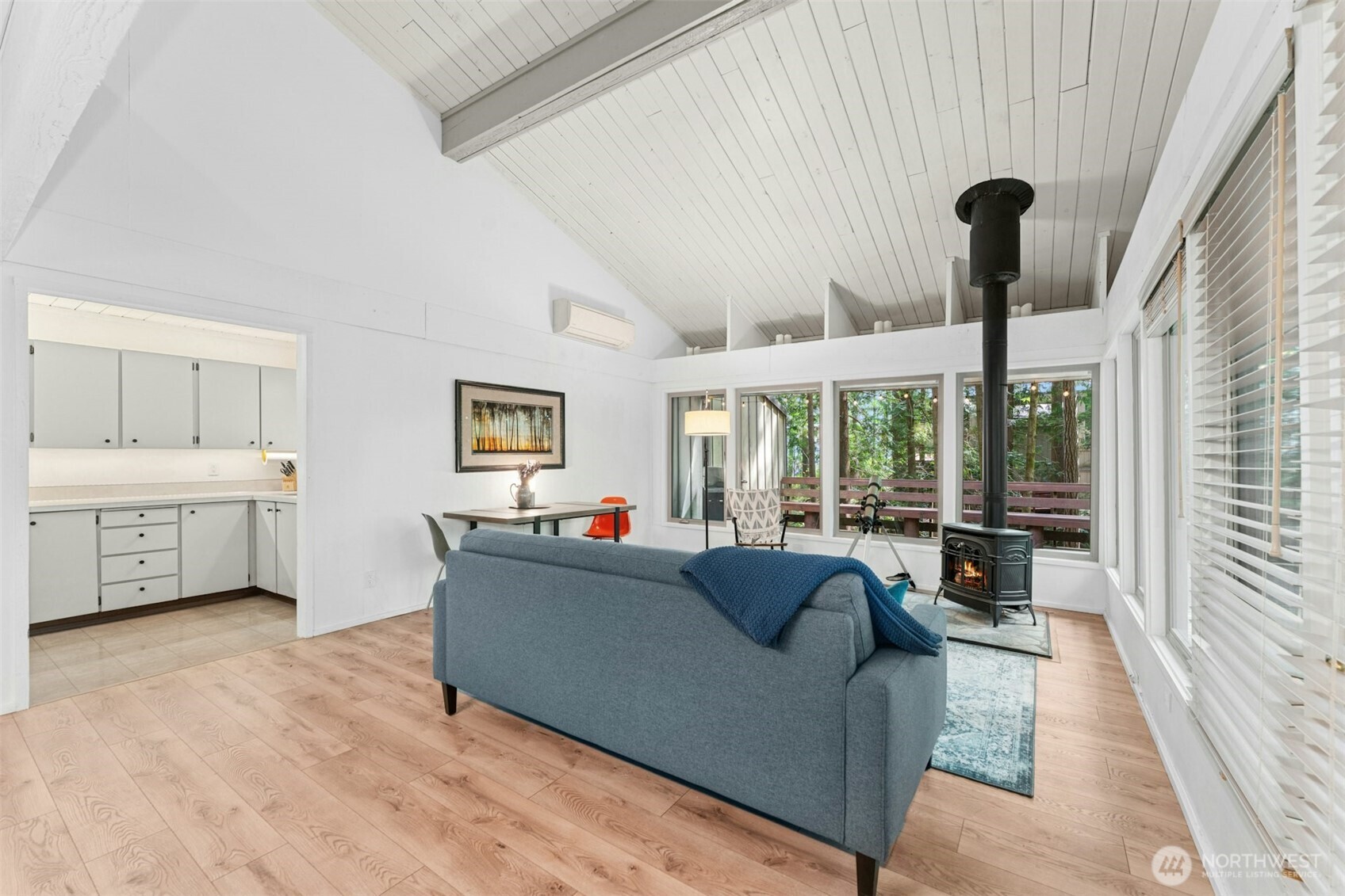 201 E Cutty Sark Drive Property Photo 4