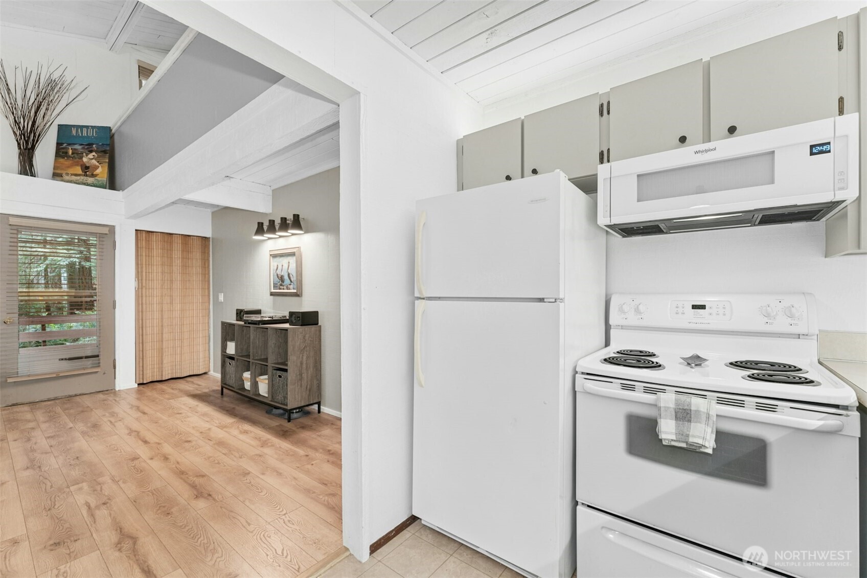 201 E Cutty Sark Drive Property Photo 7