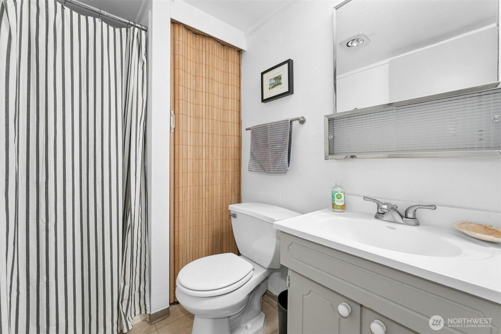 201 E Cutty Sark Drive Property Photo 10