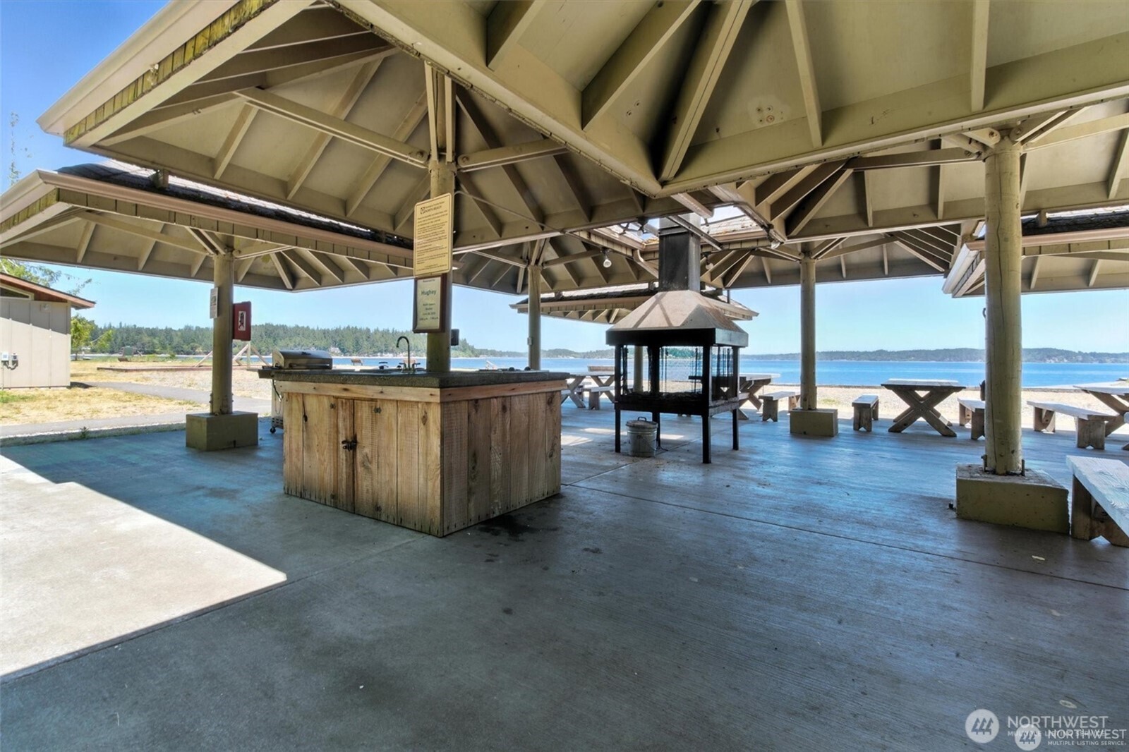 201 E Cutty Sark Drive Property Photo 38