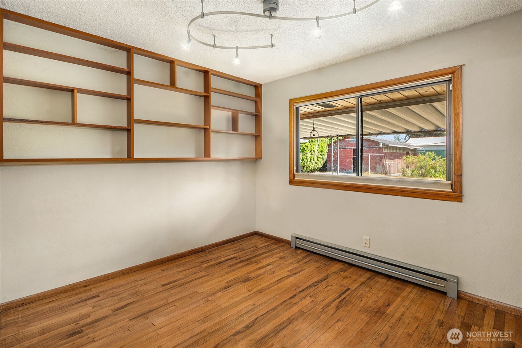 6933 51st Avenue Property Photo 13