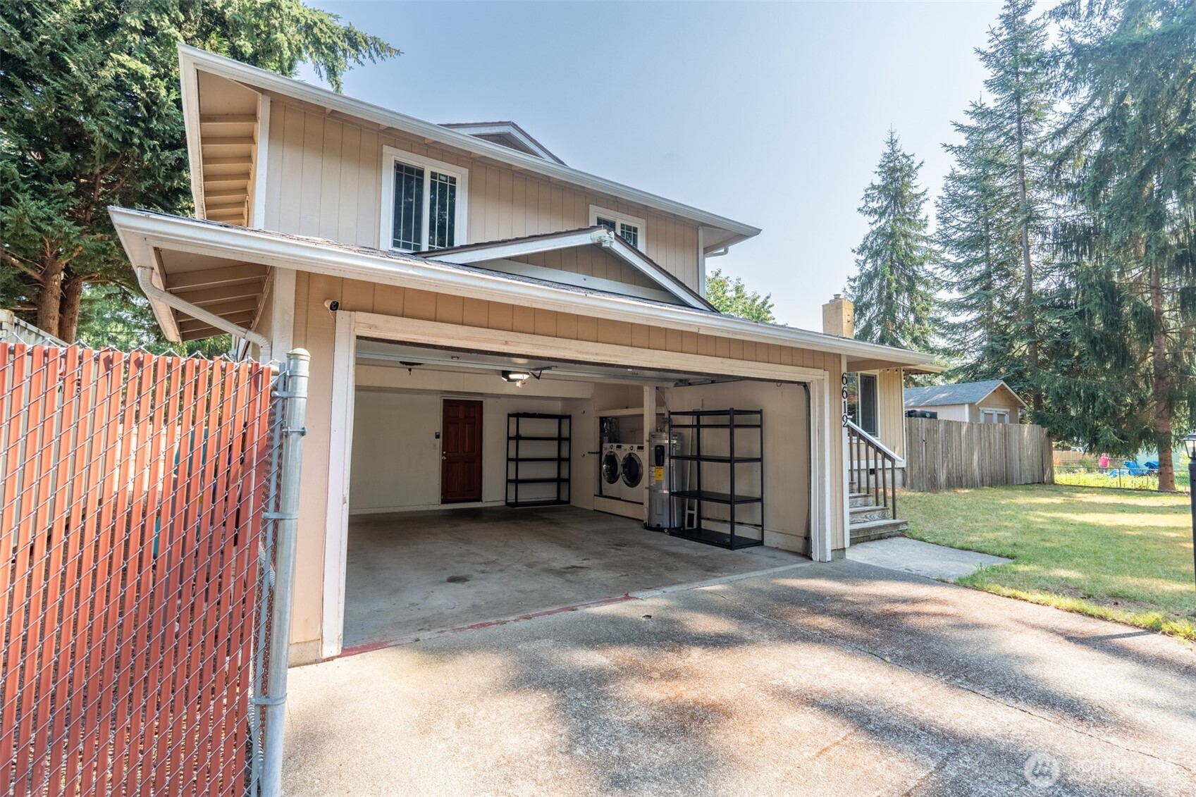 6612 Alder Glen Drive Property Photo 7
