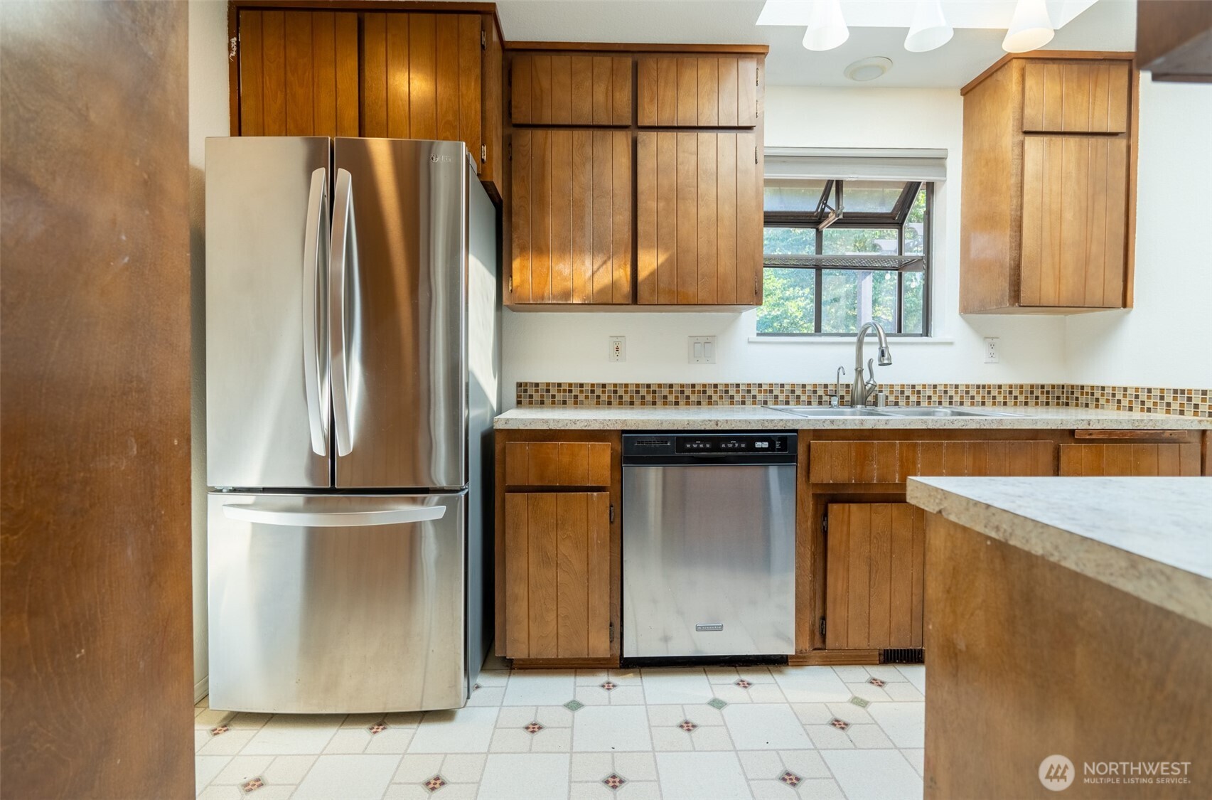 6612 Alder Glen Drive Property Photo 12